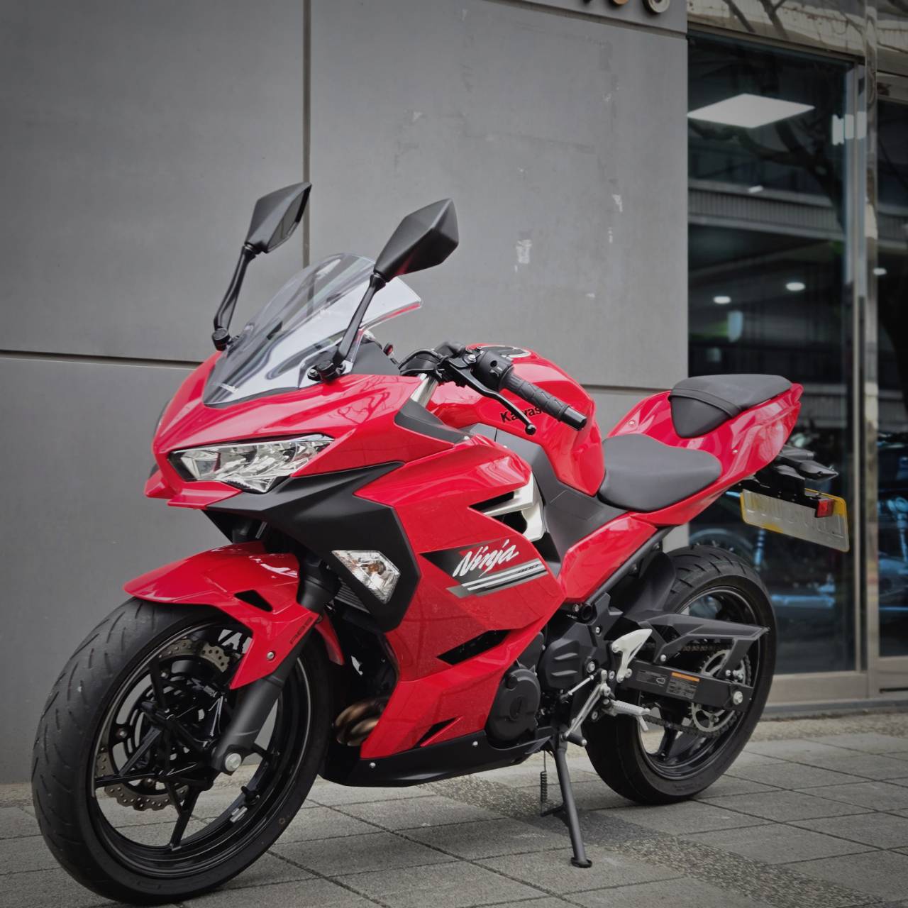 KAWASAKI NINJA400 - 中古/二手車出售中 Kawasaki NInja400 ABS 2023 炙熱紅 超讚車況 保證里程無調錶 歡迎賞車鑑定 內湖川崎展示中心 | 個人自售