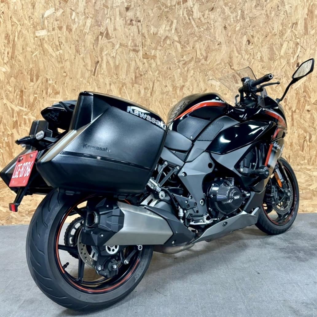 KAWASAKI NINJA1000 - 中古/二手車出售中 2021 KAWASAKI  NINJA1000 台崎車.原廠側箱［Z1000SX］ | 個人自售