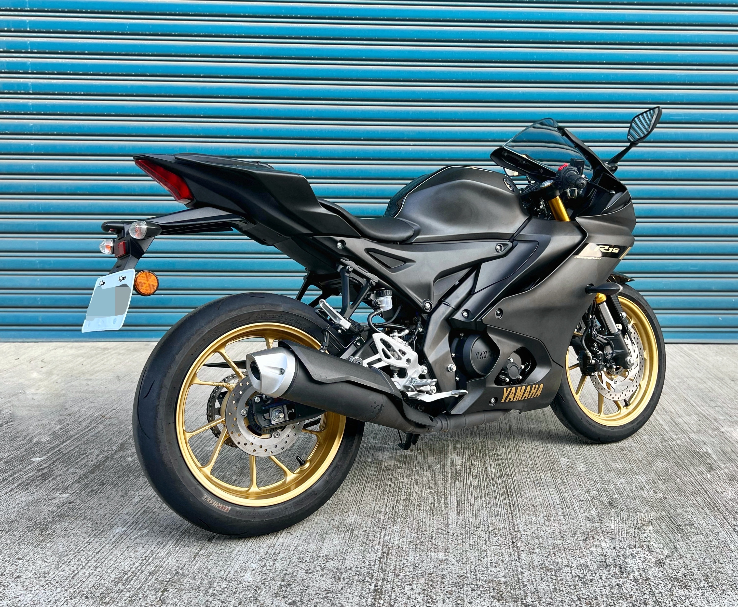 YAMAHA YZF-R15 - 中古/二手車出售中 2023年 公司車 R15V4 稀有黑金 一手 無摔 無事故 阿宏大型重機買賣 | 阿宏大型重機買賣