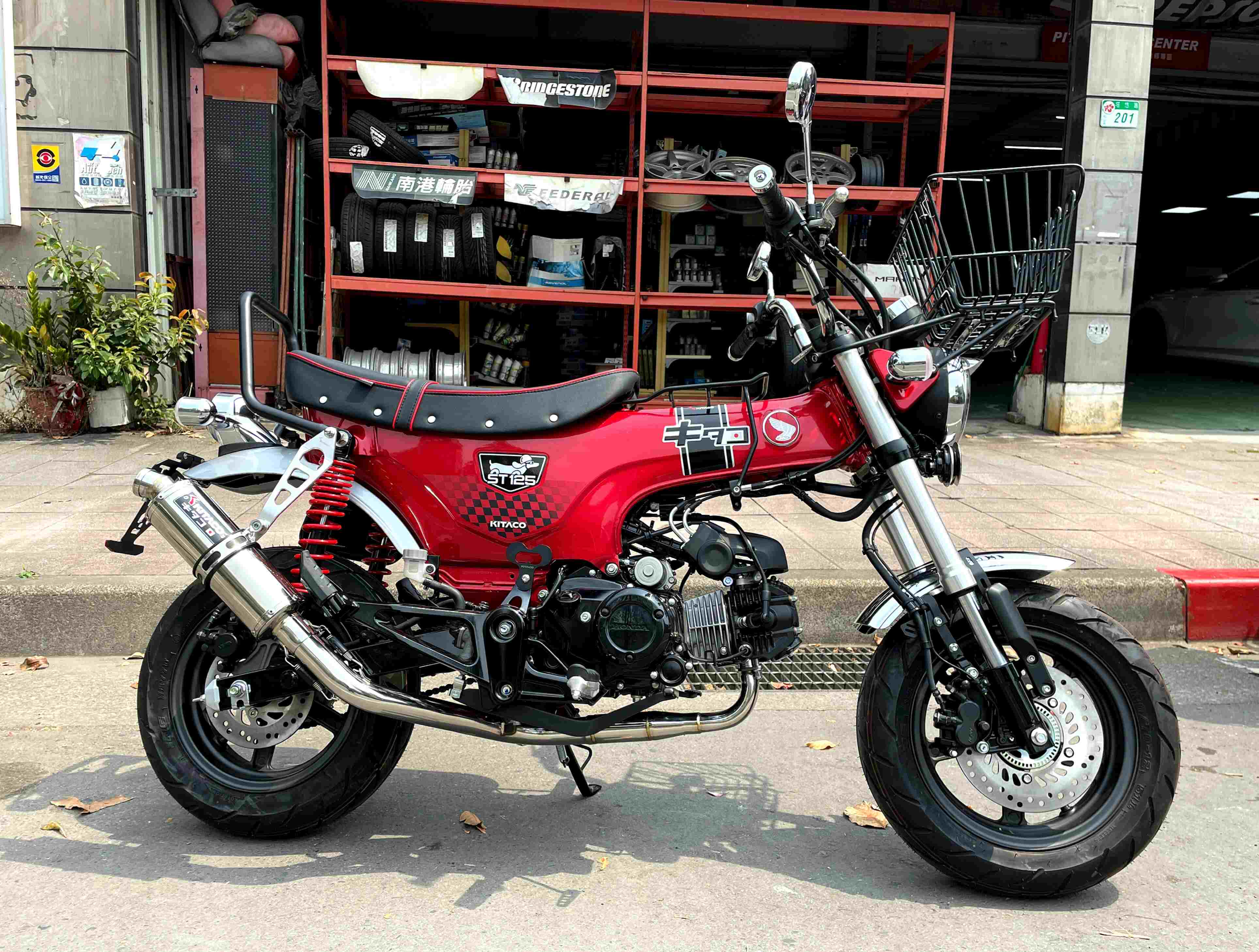 HONDA DAX125新車出售中 DAX125 x KITACO Japanese Special edition 臘腸狗特仕版 | 德國兵團重車