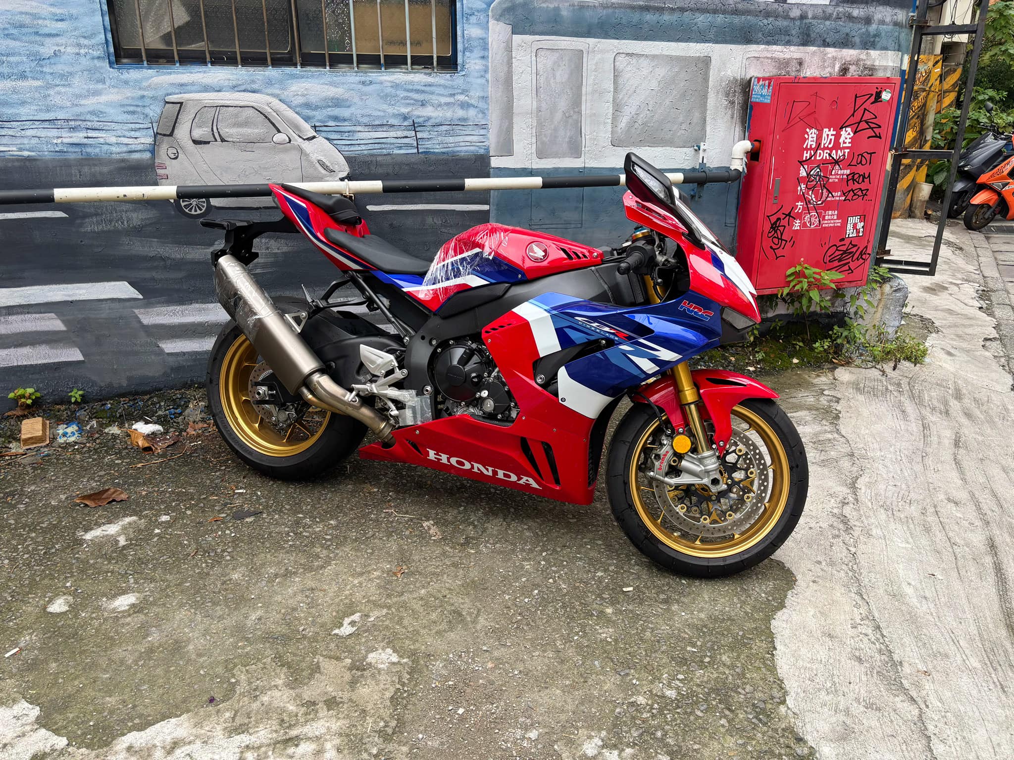 新車HONDA  CBR1000RR-R SP版 新車出售中 新車HONDA CBR1000RR-R SP版  | 個人自售