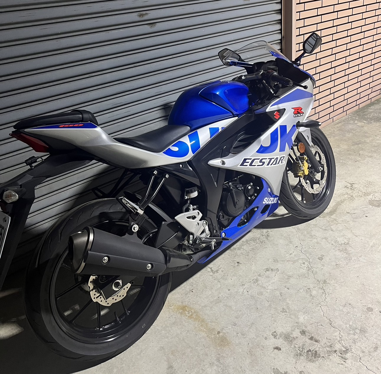 SUZUKI GSX-R150 - 中古/二手車出售中 小阿魯 GSX-R150 只跑300公里 keyless 免鑰匙 高轉熱血引擎 | 個人自售