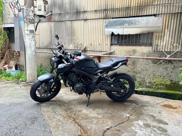 【個人自售】HONDA CB650R - 「Webike-摩托車市」 HONDA CB650R 台本車 黑化版