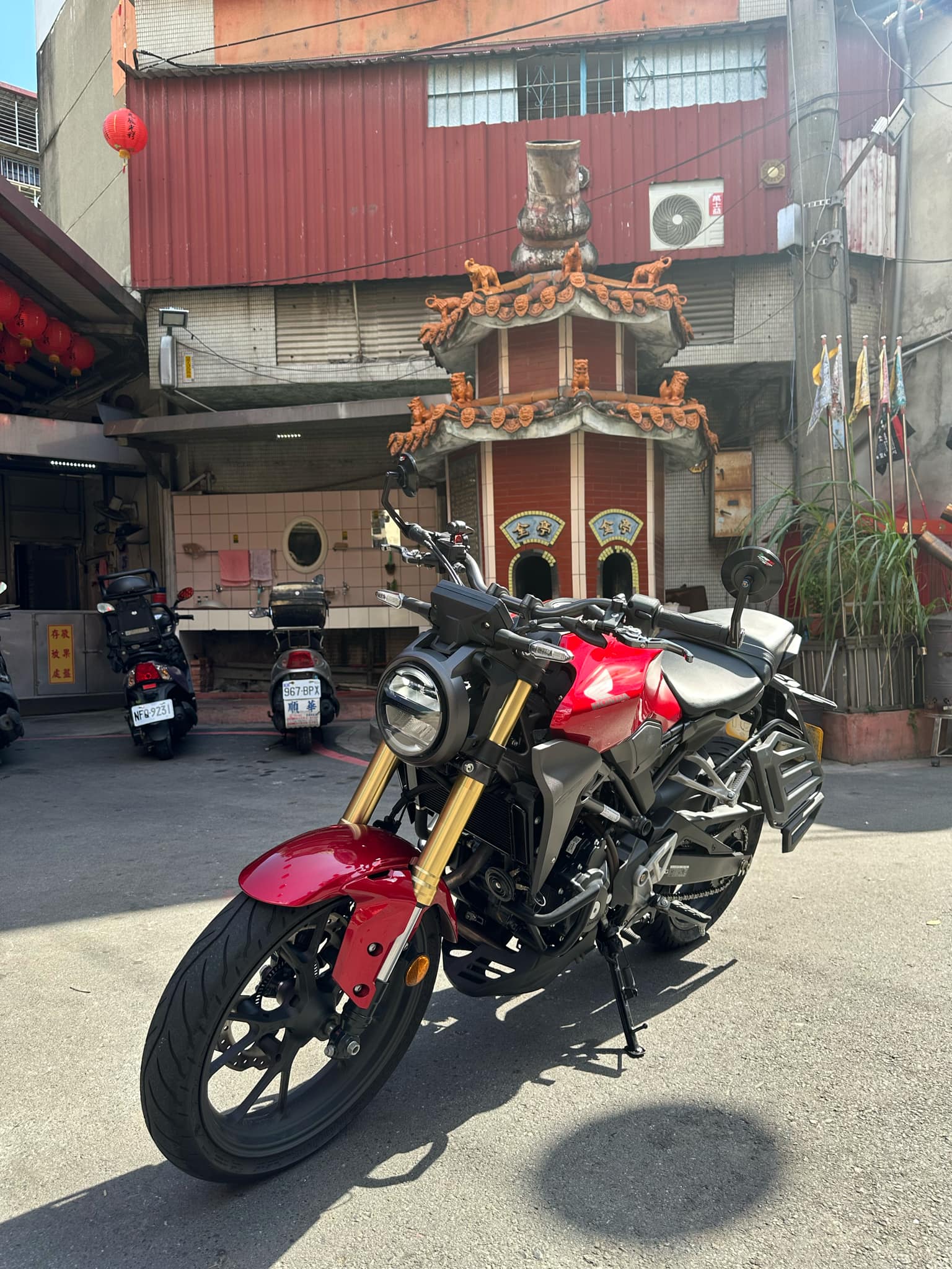 【個人自售】HONDA CB300R - 「Webike-摩托車市」 (爵士啊彥)2022年HONDA CB300R 檔顯滑離