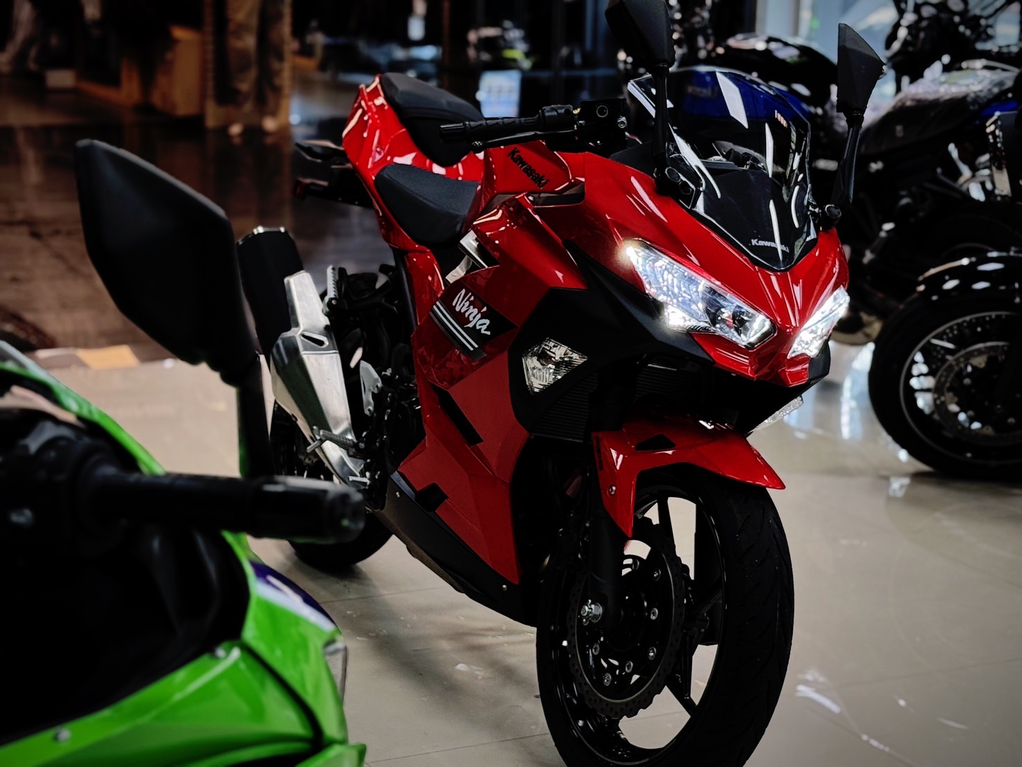 KAWASAKI NINJA400 - 中古/二手車出售中 Kawasaki Ninja400 認證新古車 川崎 內湖展示中心 授權經銷商 | 柏霖動機Kawasak職人-阿弘