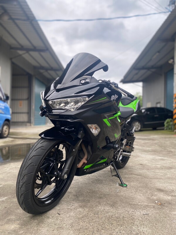 KAWASAKI NINJA400 - 中古/二手車出售中 眾多改裝 原漆 無事故 搜尋 IG:Motoshen 專營大聖二輪廣場 | Motoshen大聖二輪廣場