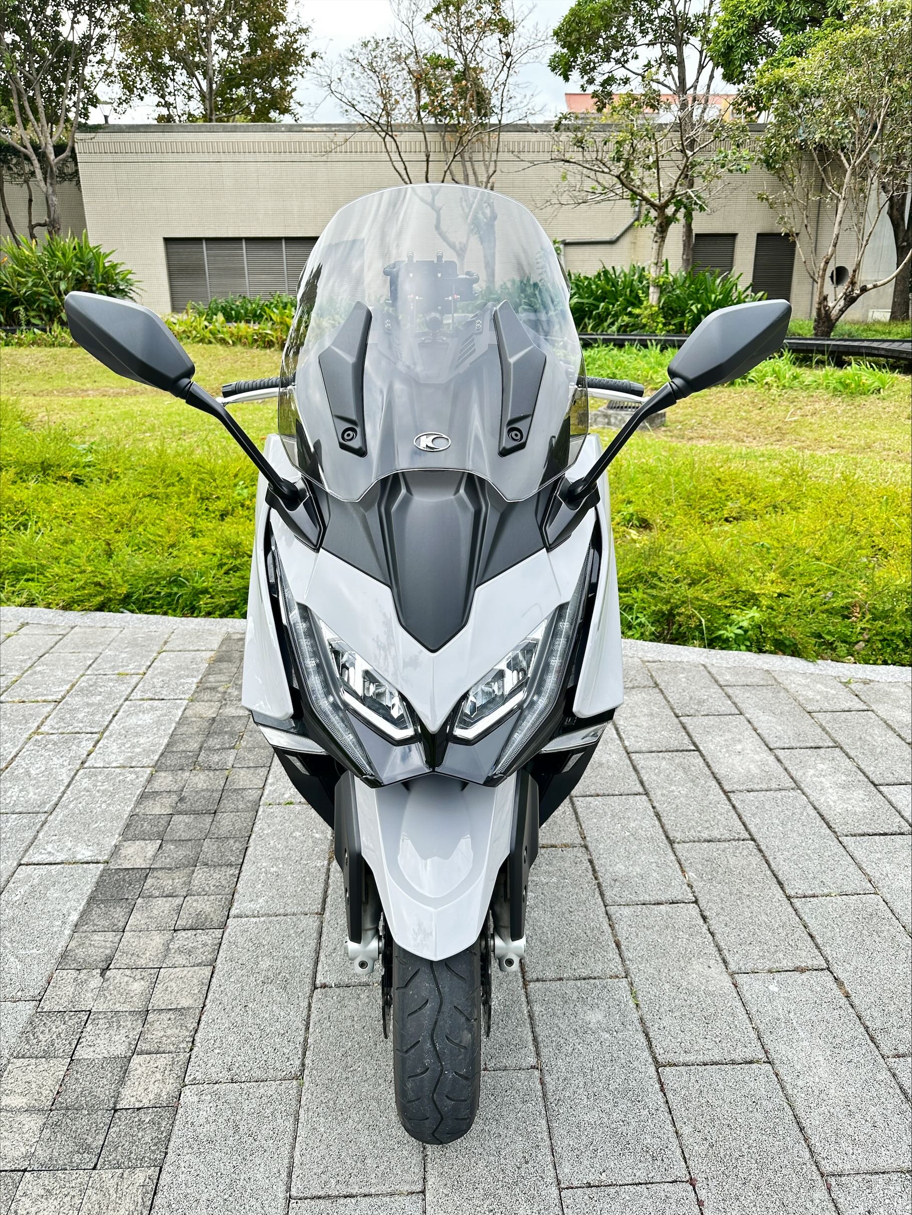 光陽 AK 550 - 中古/二手車出售中 KYMCO 光陽 AK550 2023 AK2 顧車少騎 全車貼膜 | 輪泰車業