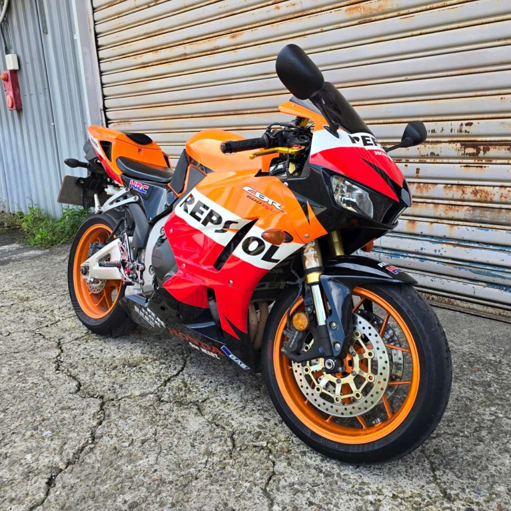 HONDA CBR600RR - 中古/二手車出售中 2014年HONDA CBR600RR  | 個人自售