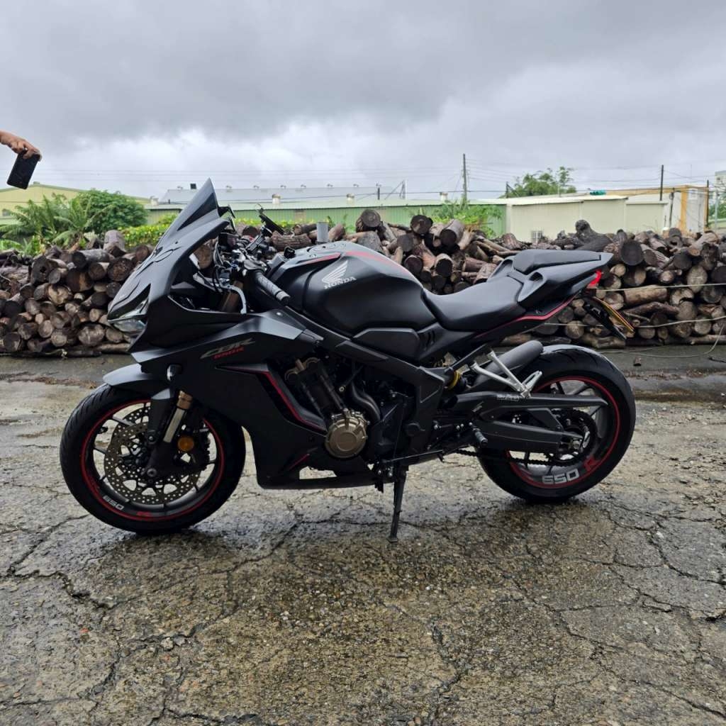 HONDA CBR650R - 中古/二手車出售中 售~黑帥帥HONDA CBR650R ABS | 個人自售