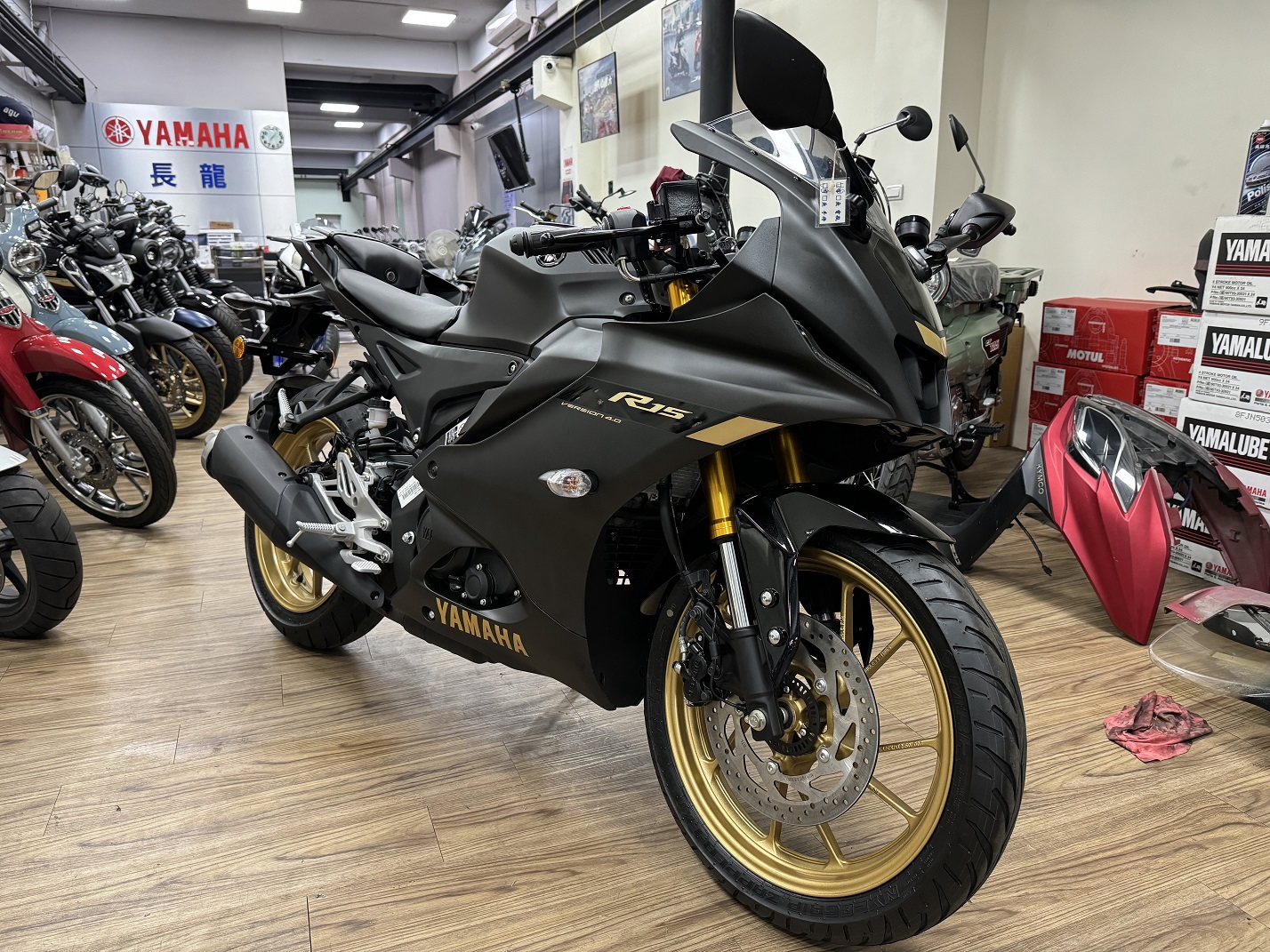 YAMAHA R15 V4新車出售中 【新竹長龍車業】YAMAHA 2024 R15 V4  | 新竹長龍車業行