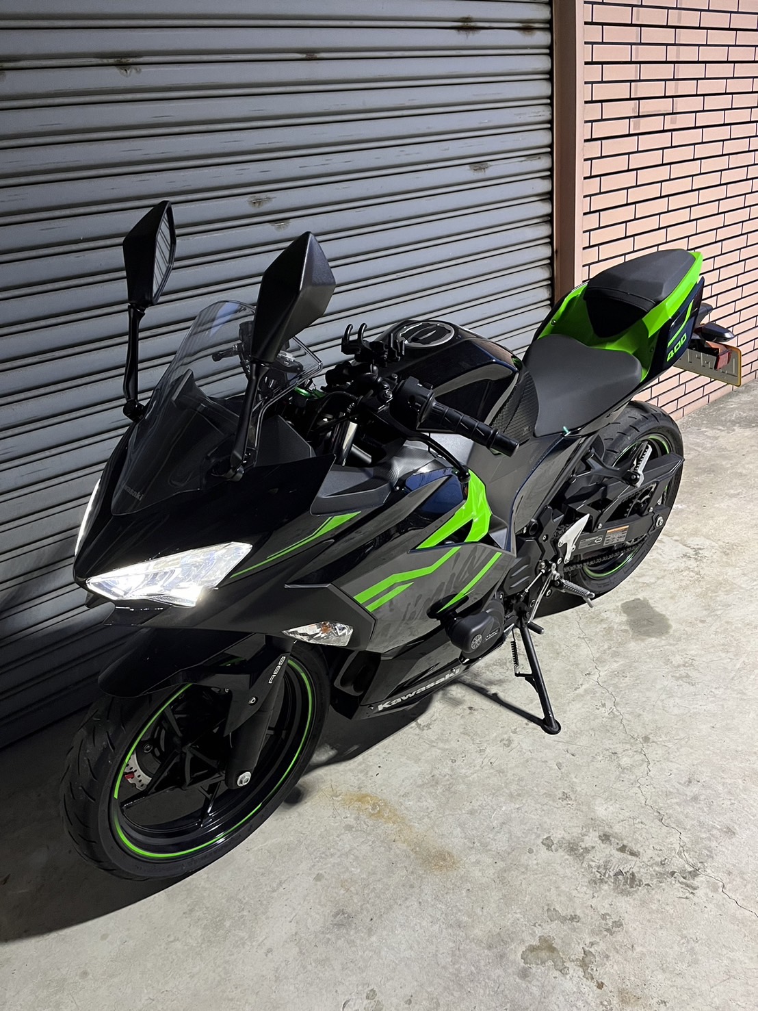 KAWASAKI NINJA400 - 中古/二手車出售中 NINJA400 忍四 里程不高 車況極佳 資料齊全 | 個人自售