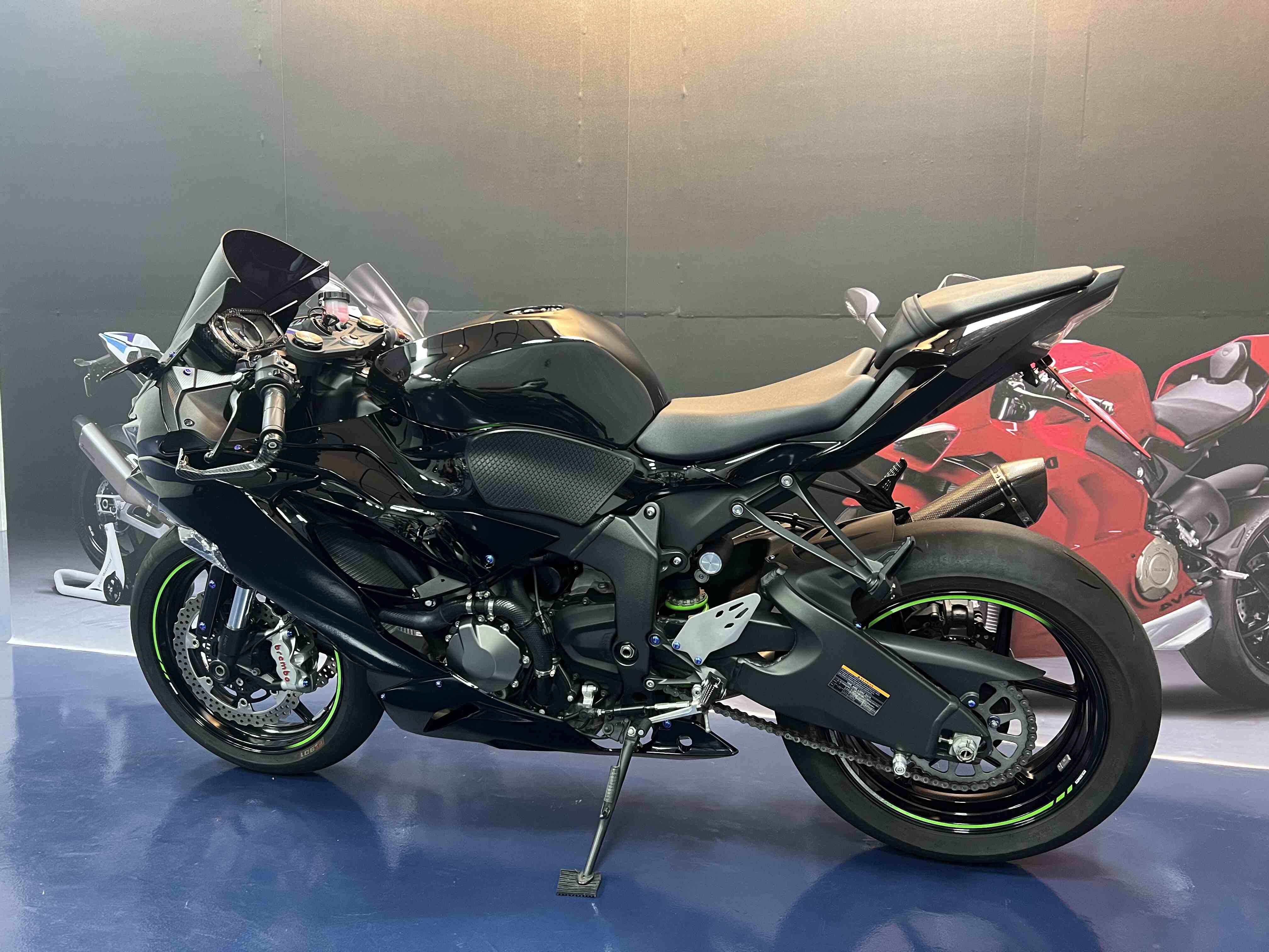 KAWASAKI NINJA ZX-6R - 中古/二手車出售中 2021 Kawasaki ZX6R 636 | 哈斯重機