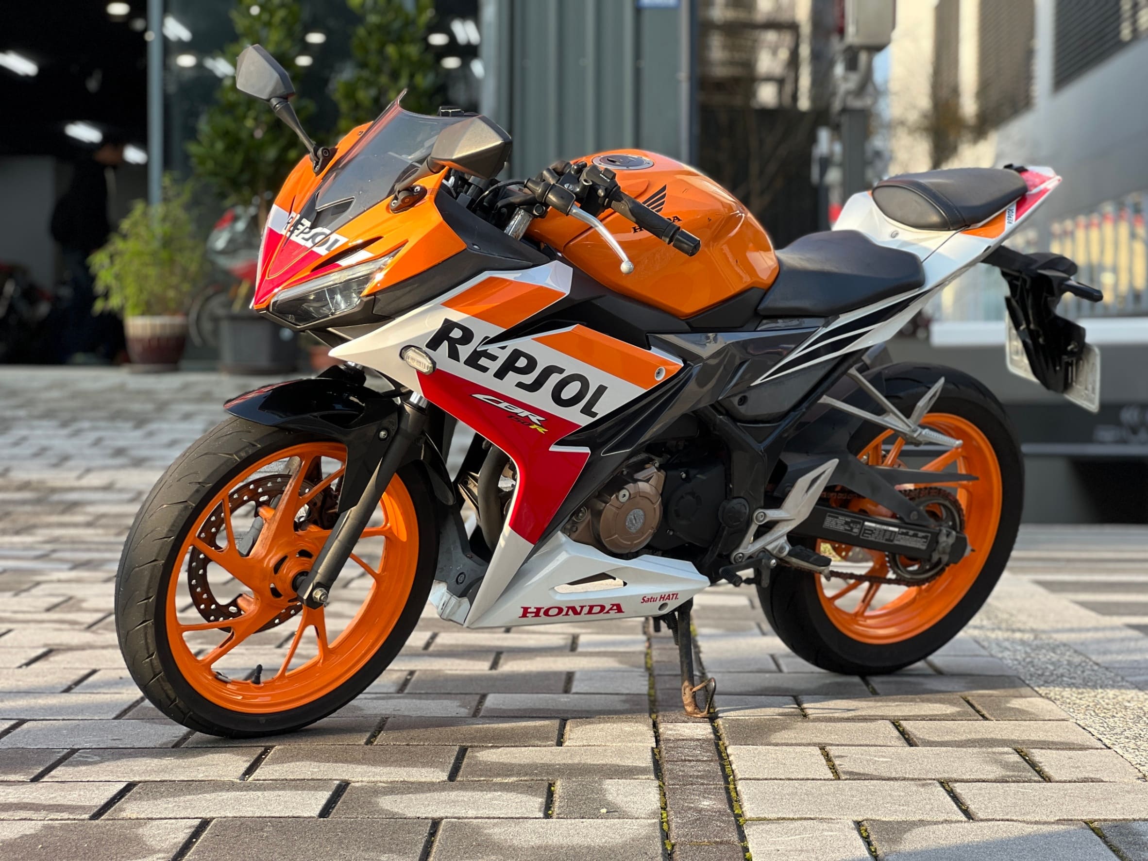 HONDA CBR150R - 中古/二手車出售中 2017年 HONDA CBR150R/0元交車/分期貸款/車換車/線上賞車/到府交車 | 翊帆國際重車