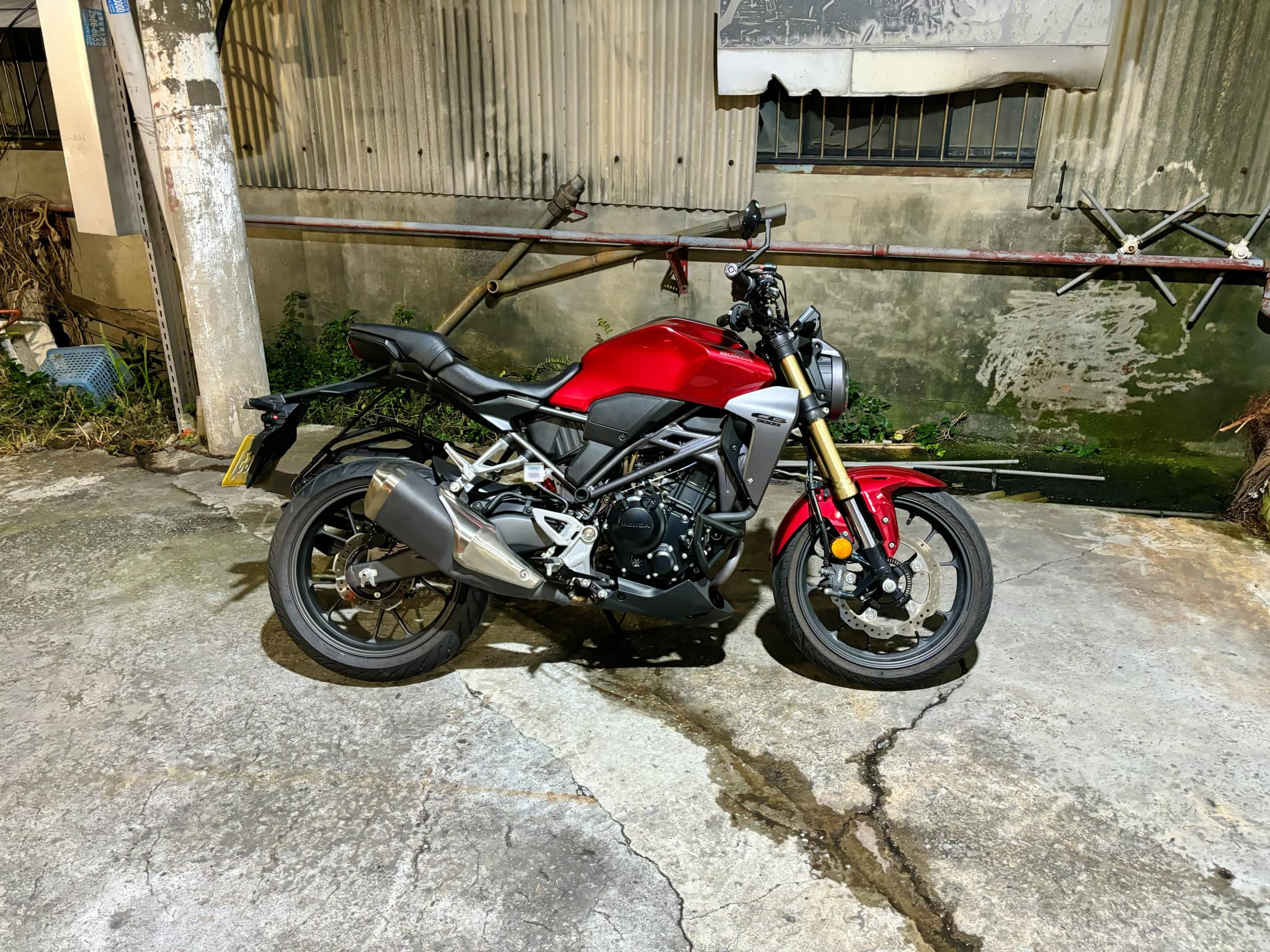 【個人自售】HONDA CB300R - 「Webike-摩托車市」 HONDA CB300R 有擋顯/滑離