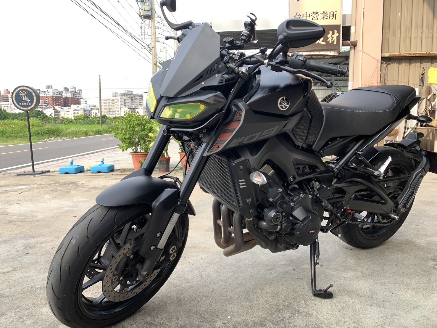 YAMAHA MT-09 - 中古/二手車出售中 2017 Yamaha mt-09，碳纖維排氣管 | 繪馬輕重型機車