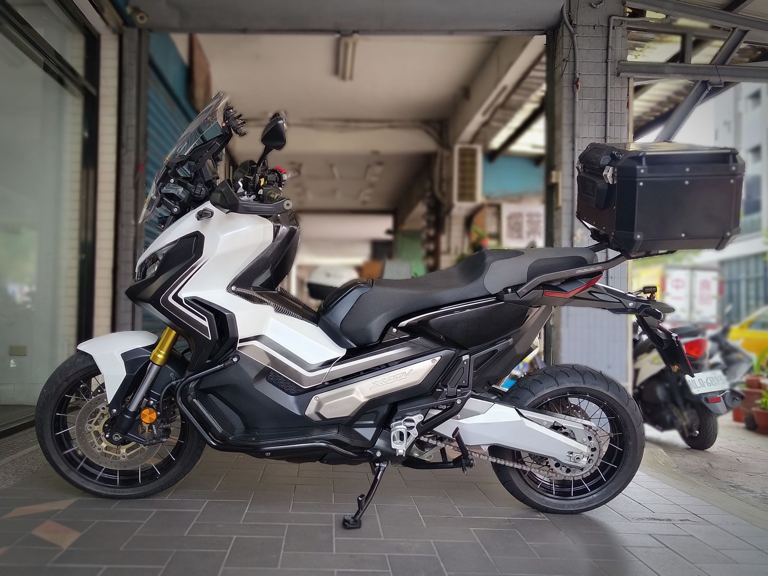 HONDA X-ADV - 中古/二手車出售中 X-ADV 750 ABS，總代理只跑22830km，車身無傷G模式 | 成蘆進口摩托車