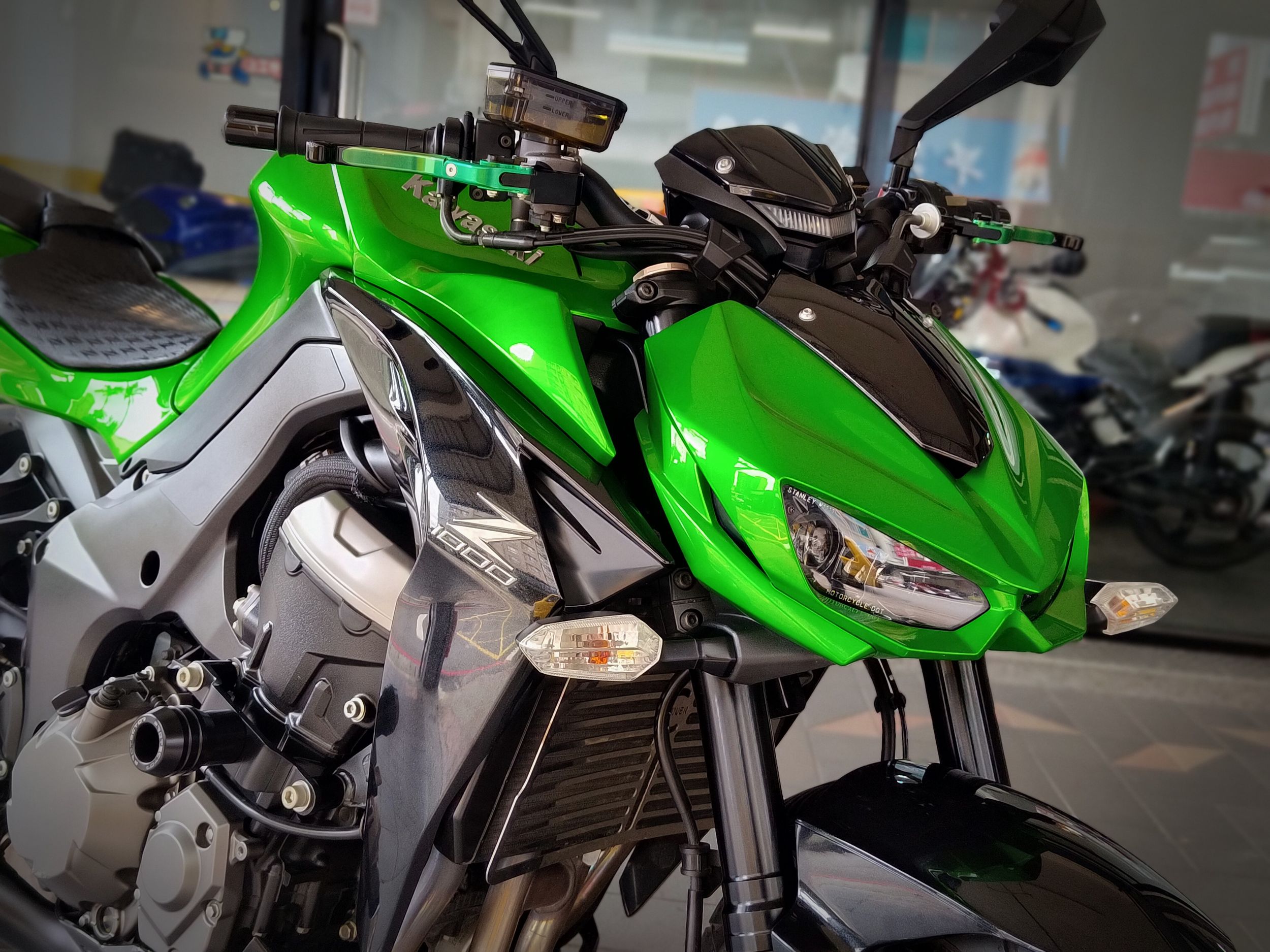 KAWASAKI Z1000 - 中古/二手車出售中 Z1000 ABS 總代理只跑6590km，原漆如新車般一樣 | 成蘆進口摩托車