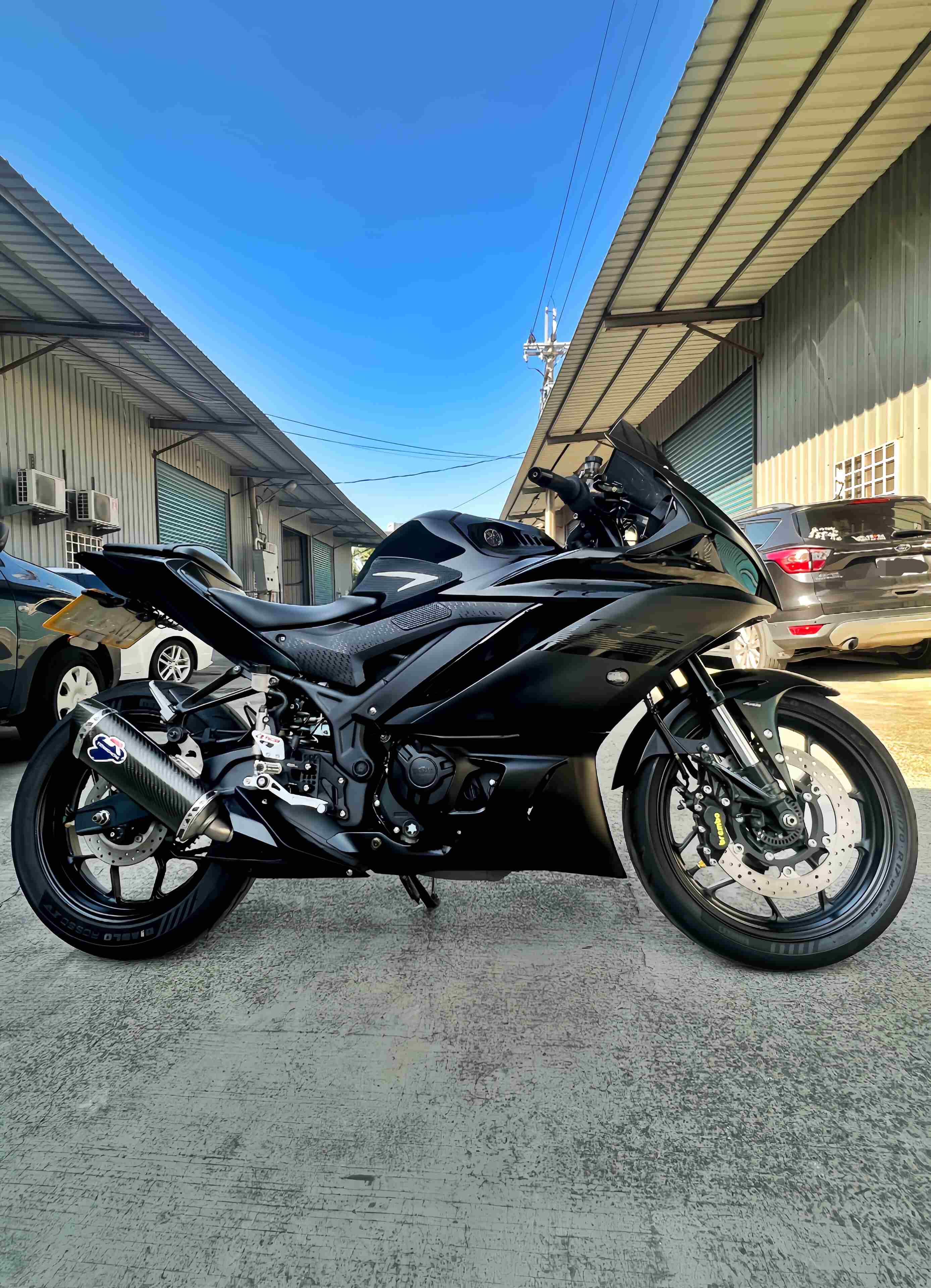 YAMAHA YZF-R3 - 中古/二手車出售中 2021年 R3 番仔管尾段排氣管、Brembo RCS15 煞車總泵&Brembo卡鉗 無摔 無重大事故 | 阿宏大型重機買賣