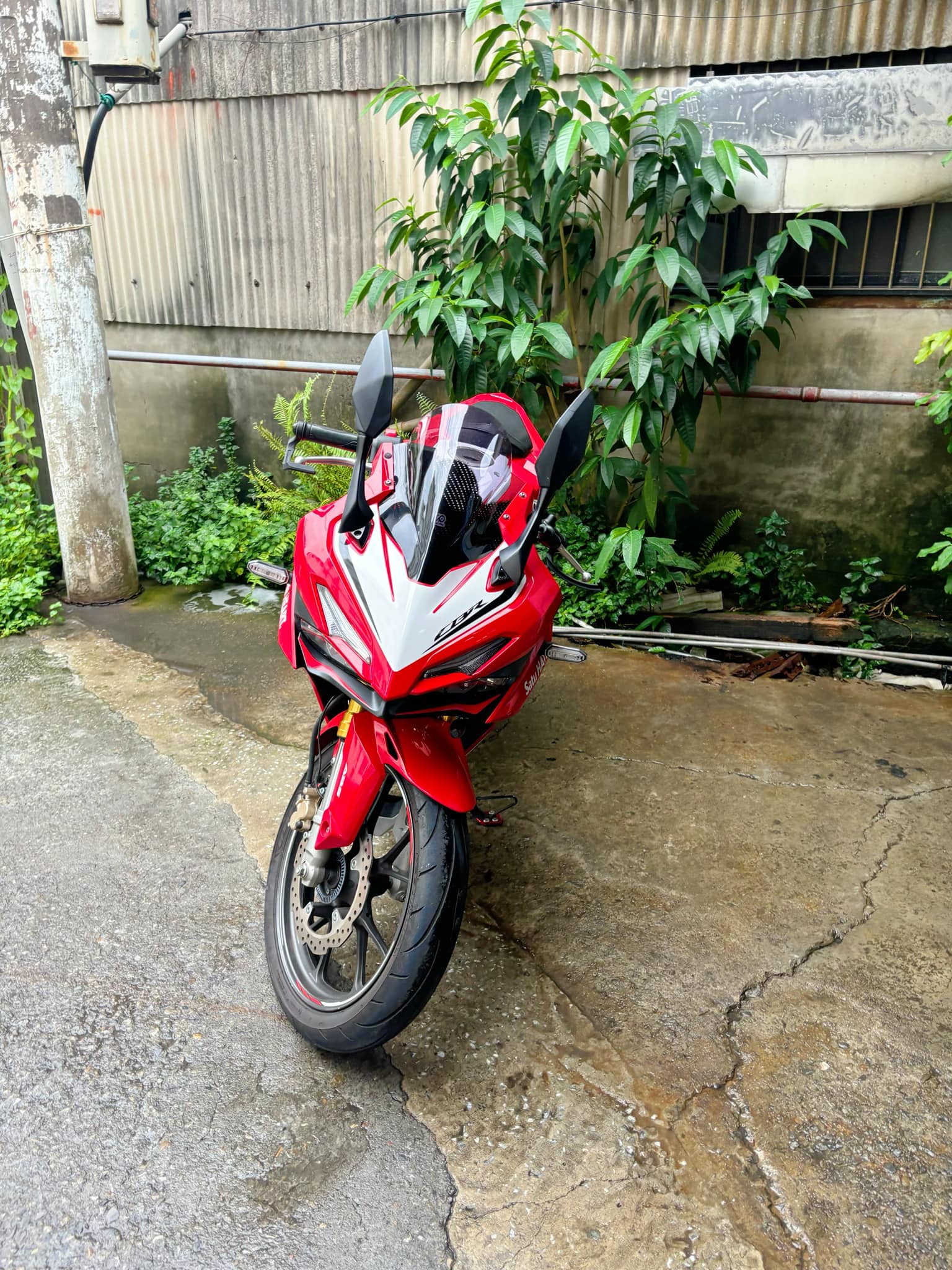 HONDA CBR150R - 中古/二手車出售中 HONDA CBR150R | 個人自售