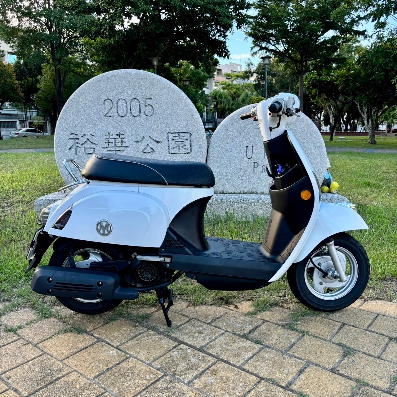 光陽 MANY FI 110 - 中古/二手車出售中 2016 光陽 MANY 110 （水鑽版） #9798 | 貳輪嶼中古機車專賣-台南店