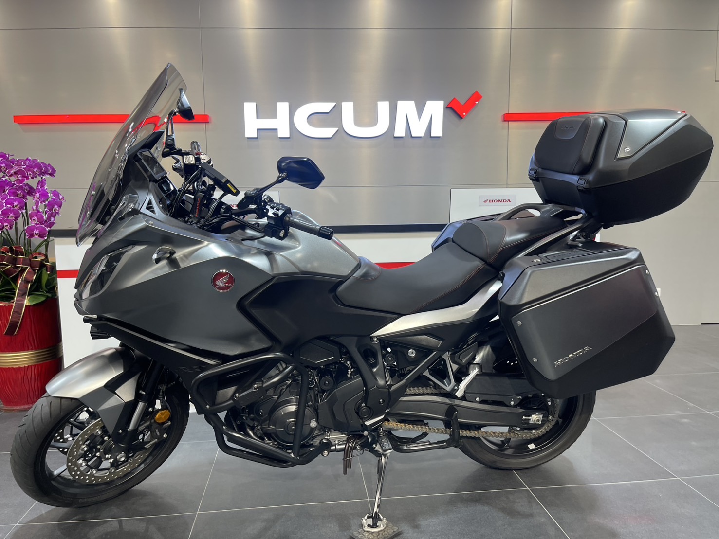 HONDA VT1100 - 中古/二手車出售中 車款 : NT1100 出廠年份：2023 領牌年份：2023.10 行駛里程：13471公里 車輛所在：新北市中和區 | 個人自售