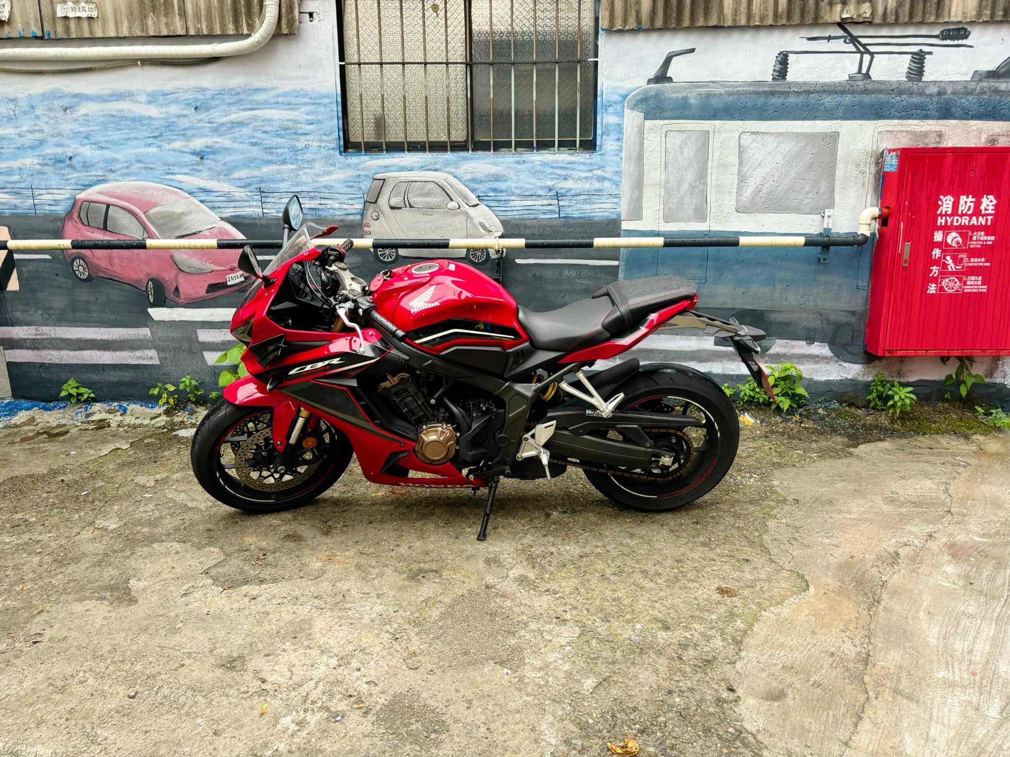 HONDA CBR650R - 中古/二手車出售中 HONDA CBR650R 台本車 | 個人自售