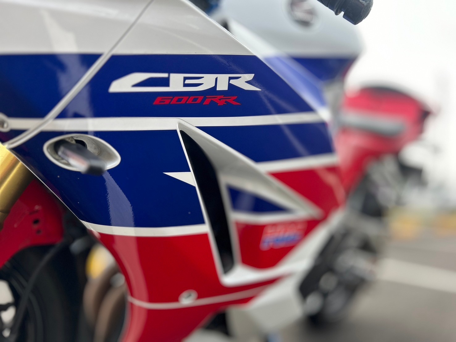 HONDA CBR600RR - 中古/二手車出售中 2013 HONDA CBR600RR | 個人自售