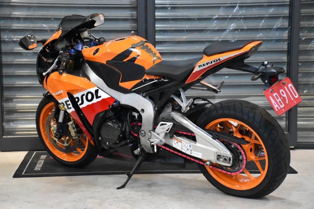 HONDA CBR1000RR Fire Blade - 中古/二手車出售中 力豹仕塗裝 小資族二手重機買賣 | 小資族二手重機買賣