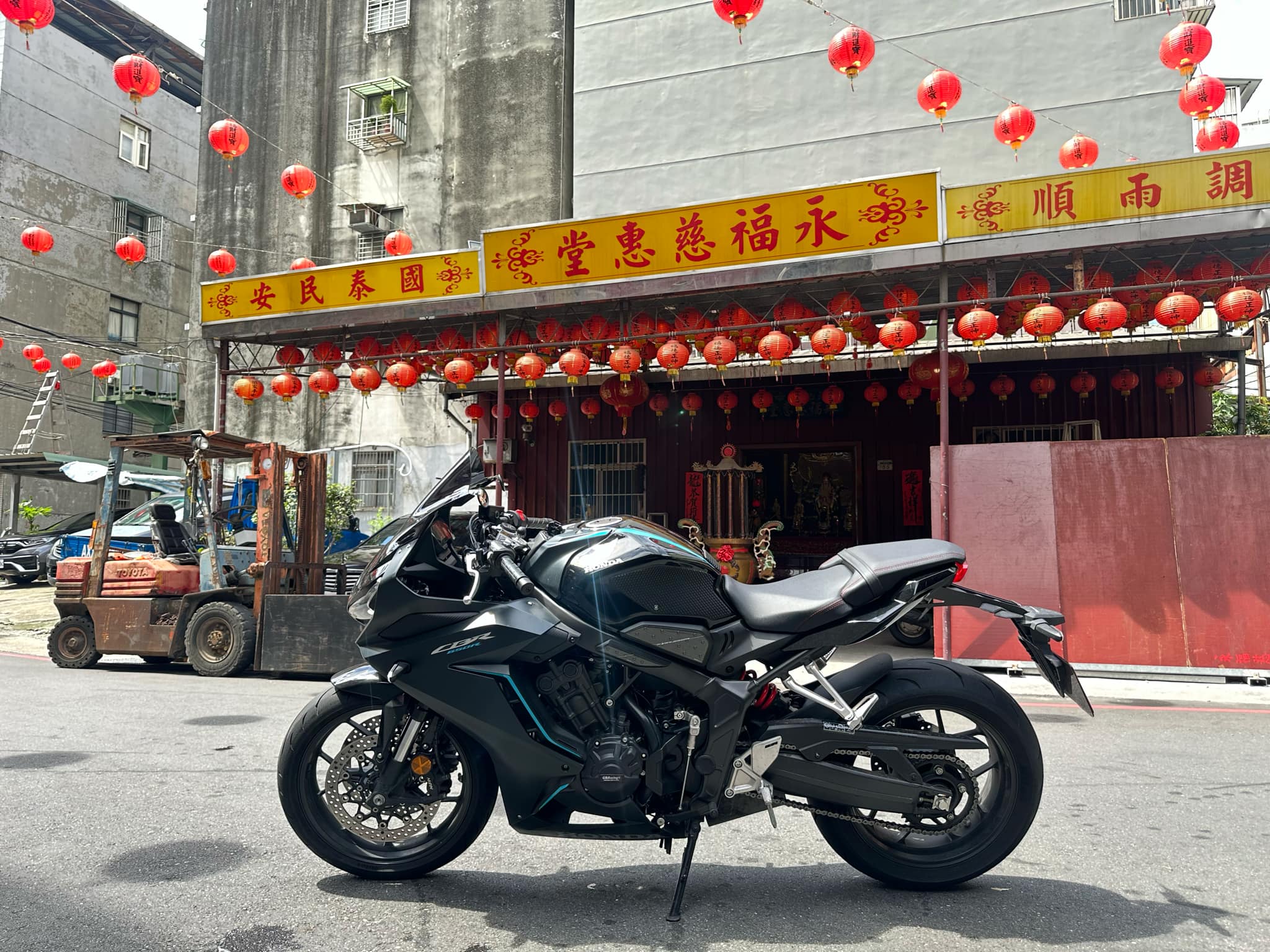 HONDA CBR650R - 中古/二手車出售中 (爵士啊彥)2022年 HONDA CBR650R 台本車 | 個人自售