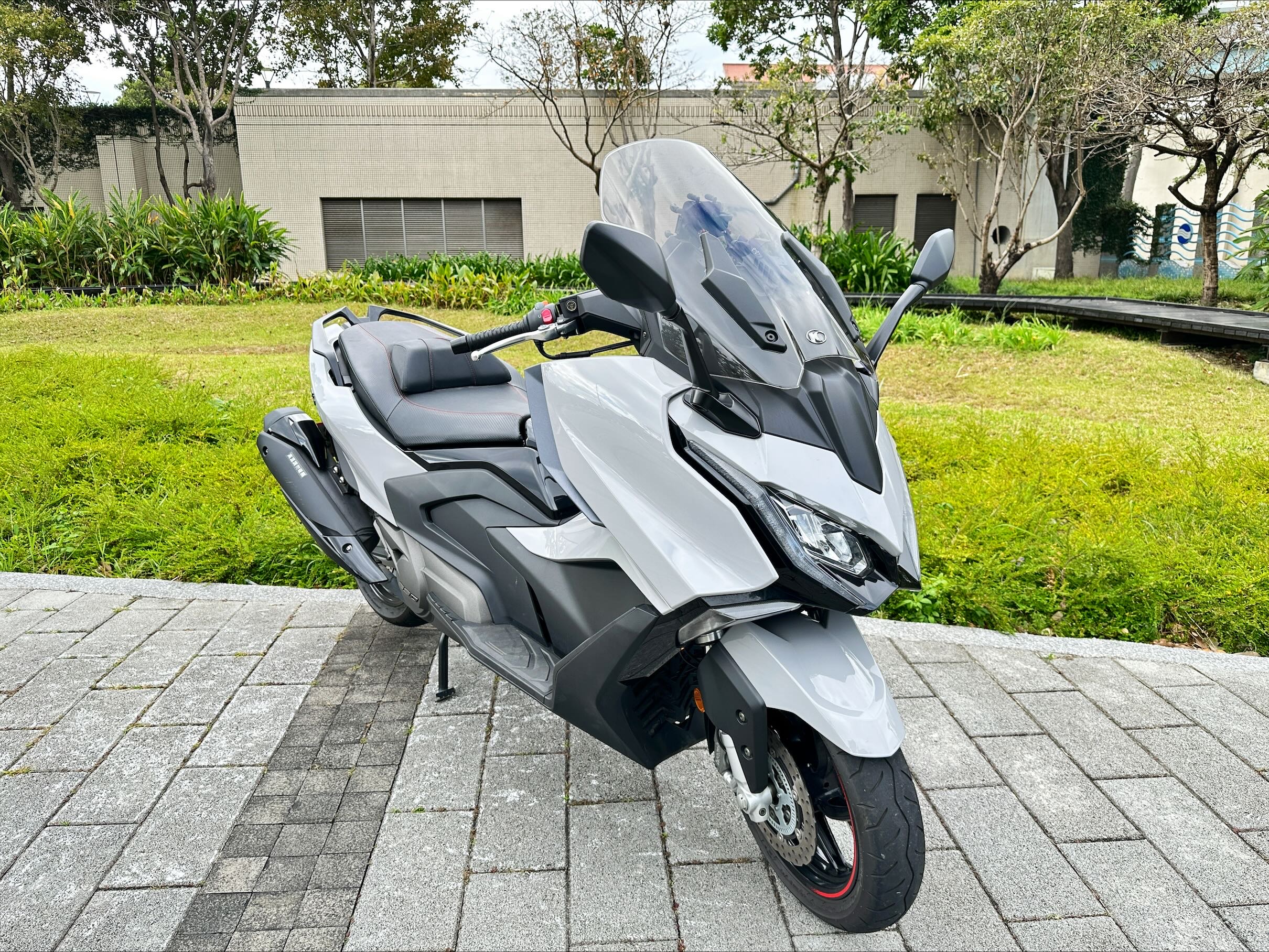 光陽 AK 550 - 中古/二手車出售中 KYMCO 光陽 AK550 2023 AK2 顧車少騎 全車貼膜 | 輪泰車業