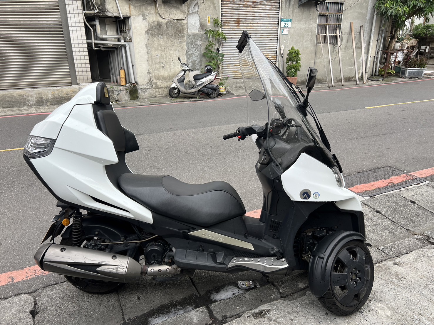 ADIVA AD3 300 - 中古/二手車出售中 雅蒂法 300 | 大蔡