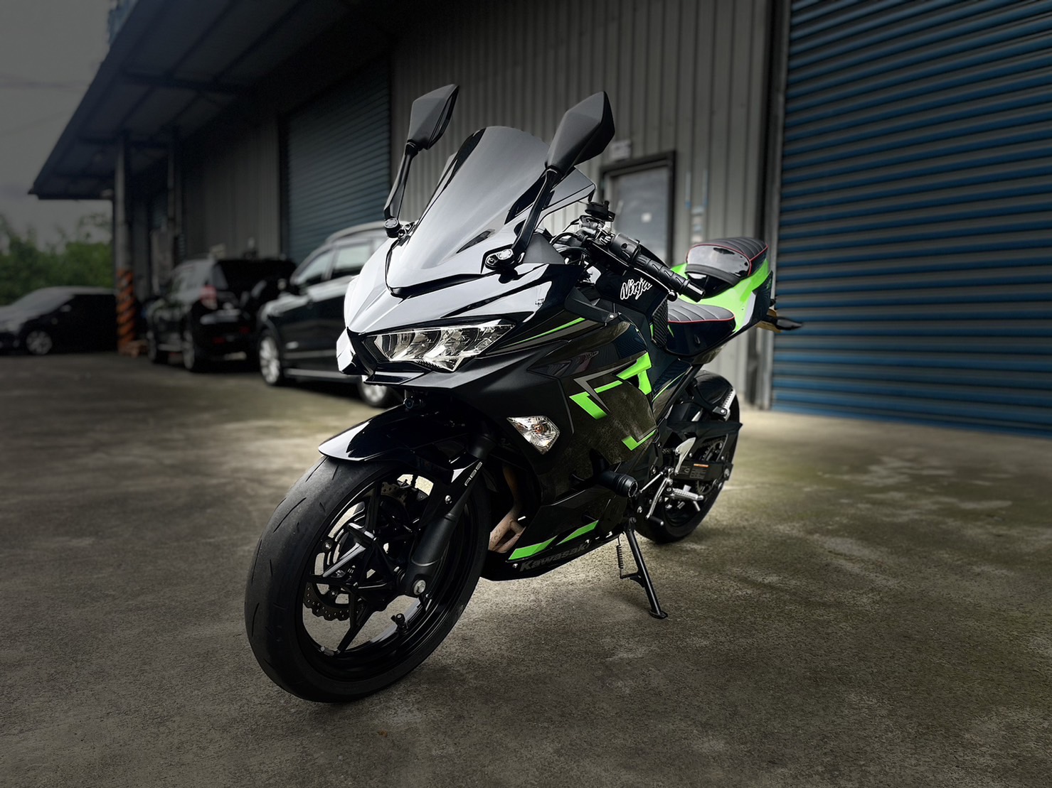 KAWASAKI NINJA400 - 中古/二手車出售中 英蠍管 超多改裝 瓷釉黑 小資族二手重機買賣 | 小資族二手重機買賣