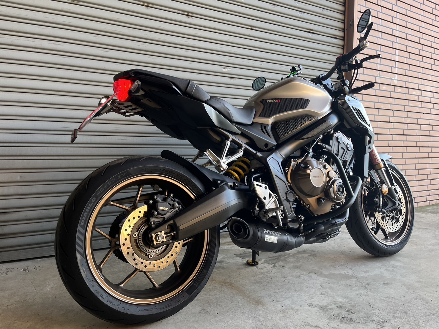 HONDA CB650R - 中古/二手車出售中 台本 CB650R 大滿改 買到賺到 | 個人自售