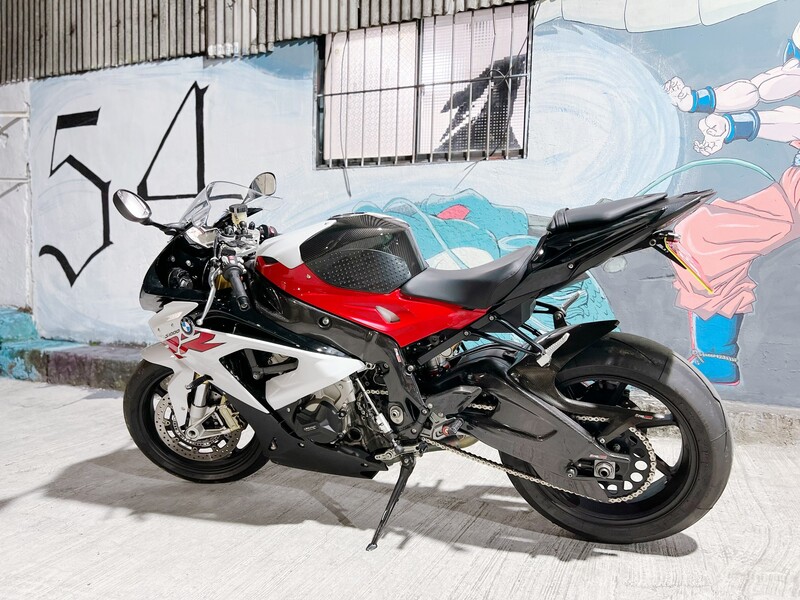 BMW S1000RR - 中古/二手車出售中 BMW S1000RR 協助分期、託運、換車補貼、代償結清 Line ID:@q0984380388 | 小菜輕重機