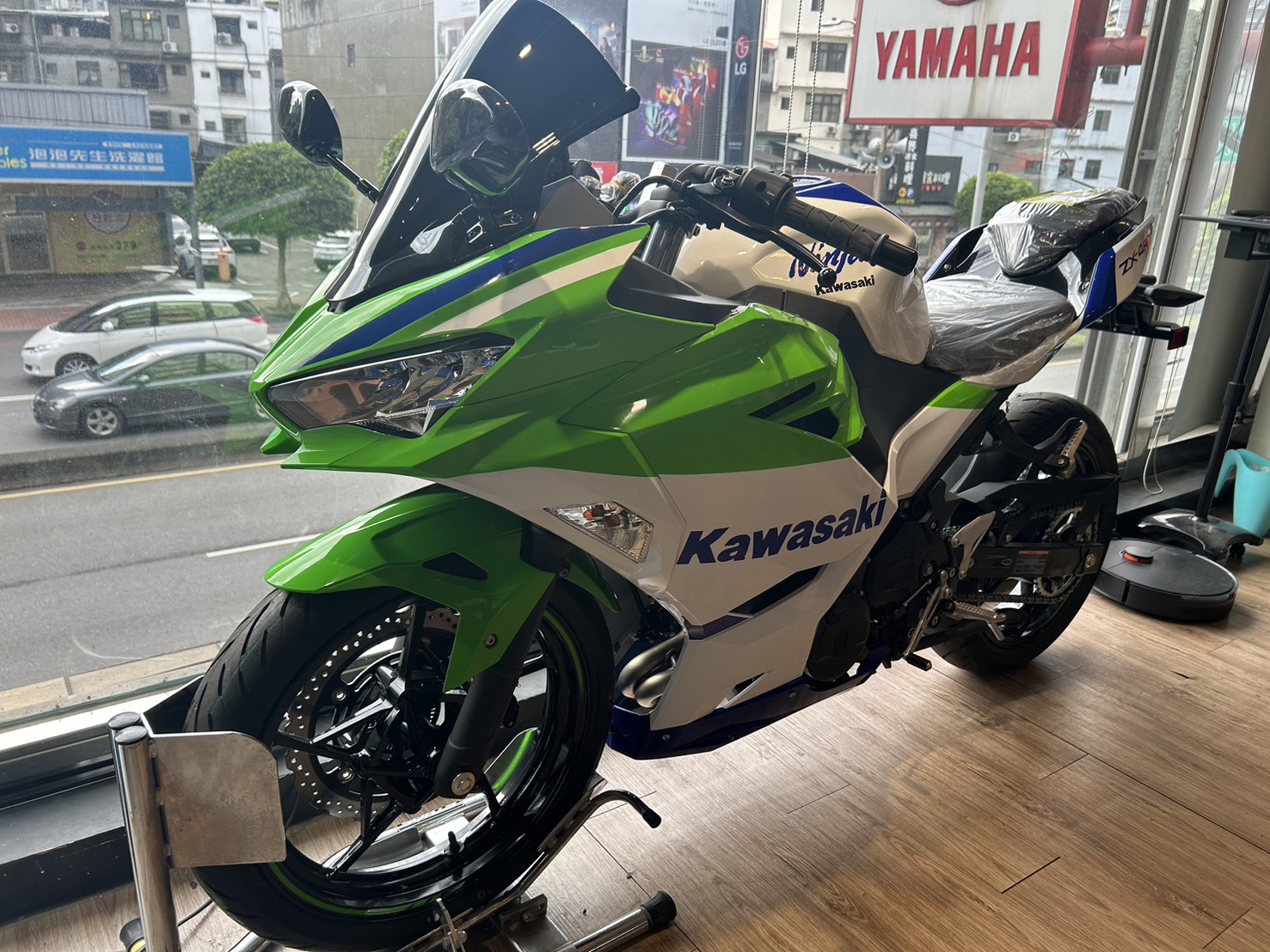 【亞駒重車騎士館】KAWASAKI NINJA400 - 「Webike-摩托車市」 【亞駒重車】Kawasaki 2023 Ninja400 40TH 副廠殼 英蠍管 低里程 電洽:03-452-5589