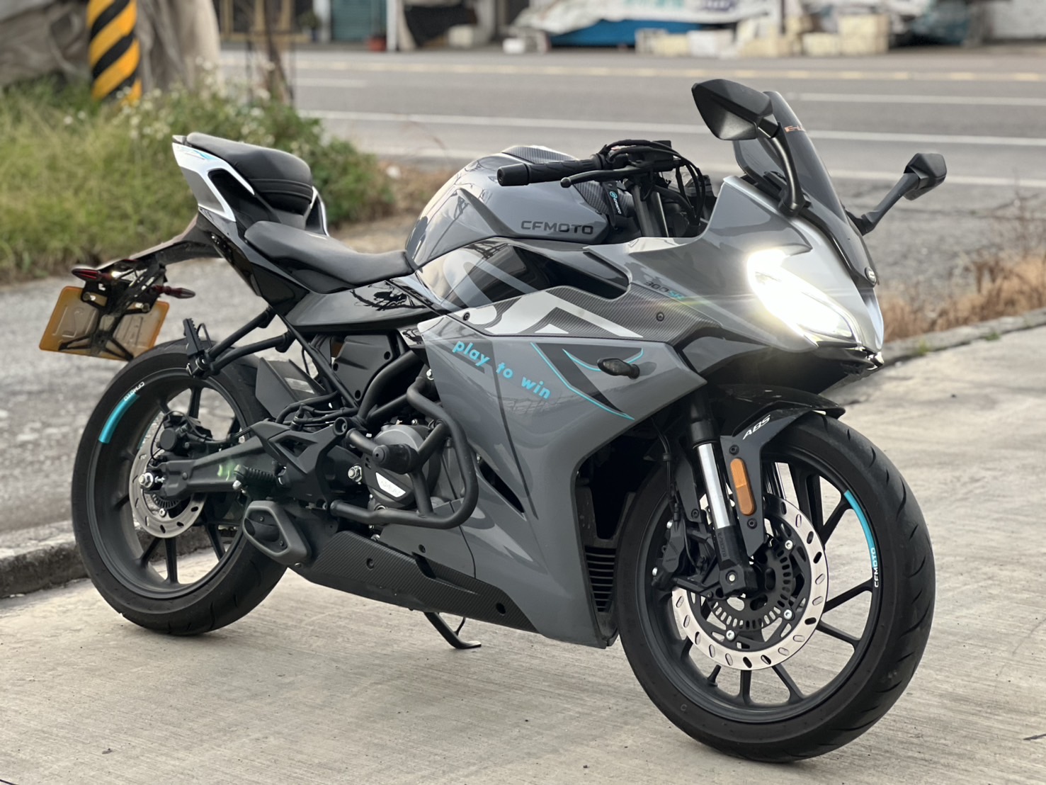 CFMOTO SR - 中古/二手車出售中 春風 300SR(近全新 保桿） | YSP 建興車業