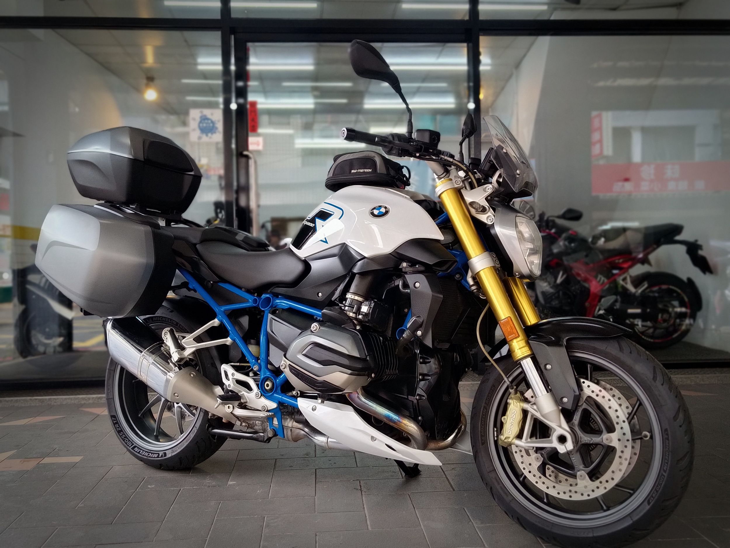 【成蘆進口摩托車】BMW R1200R - 「Webike-摩托車市」 R1200R ABS 總代理，原漆美車只跑28030km