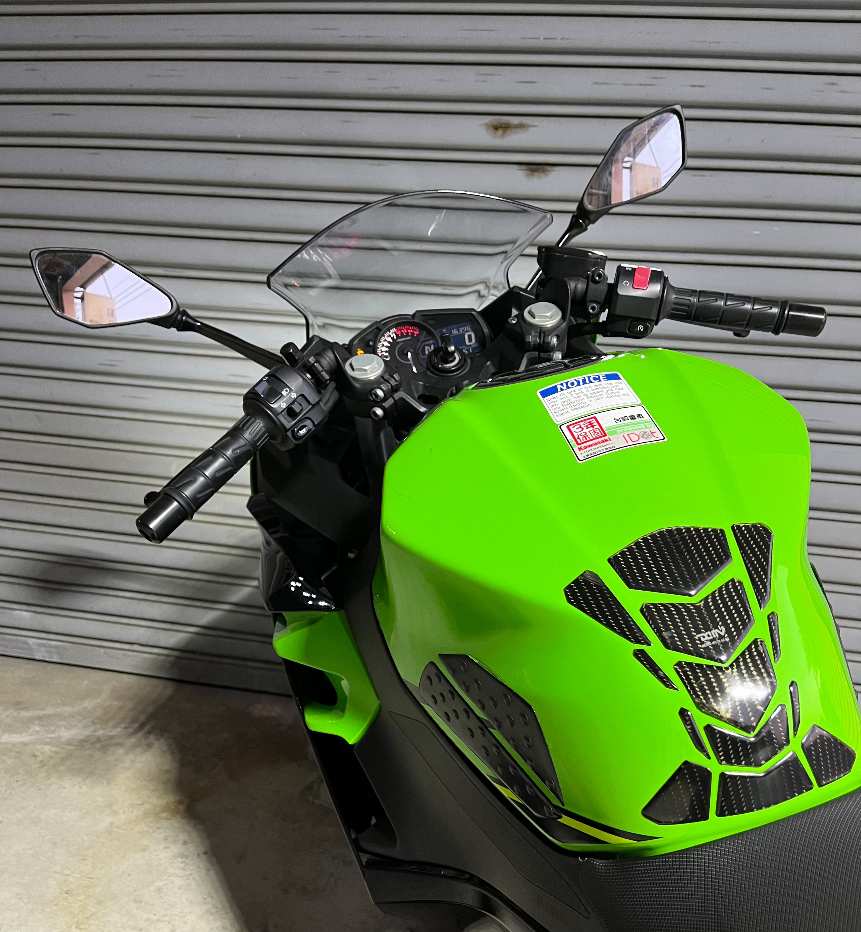 KAWASAKI NINJA400 - 中古/二手車出售中 Ninja400 忍四 低里程 車況極佳  | 個人自售