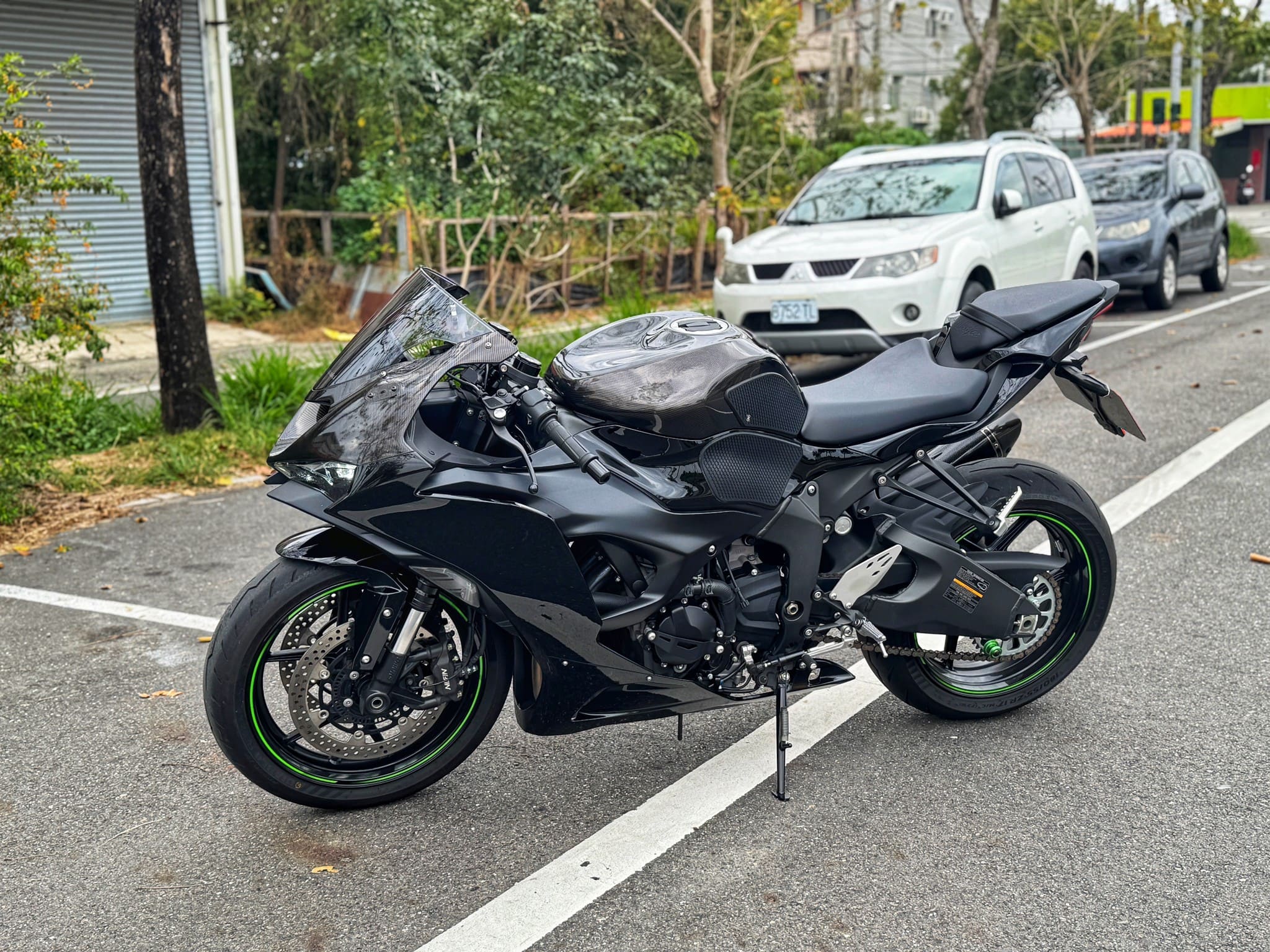 KAWASAKI NINJA ZX-6R - 中古/二手車出售中 2024年 KAWASAKI ZX-6R/0元交車/分期貸款/車換車/線上賞車/到府交車 | 翊帆國際重車