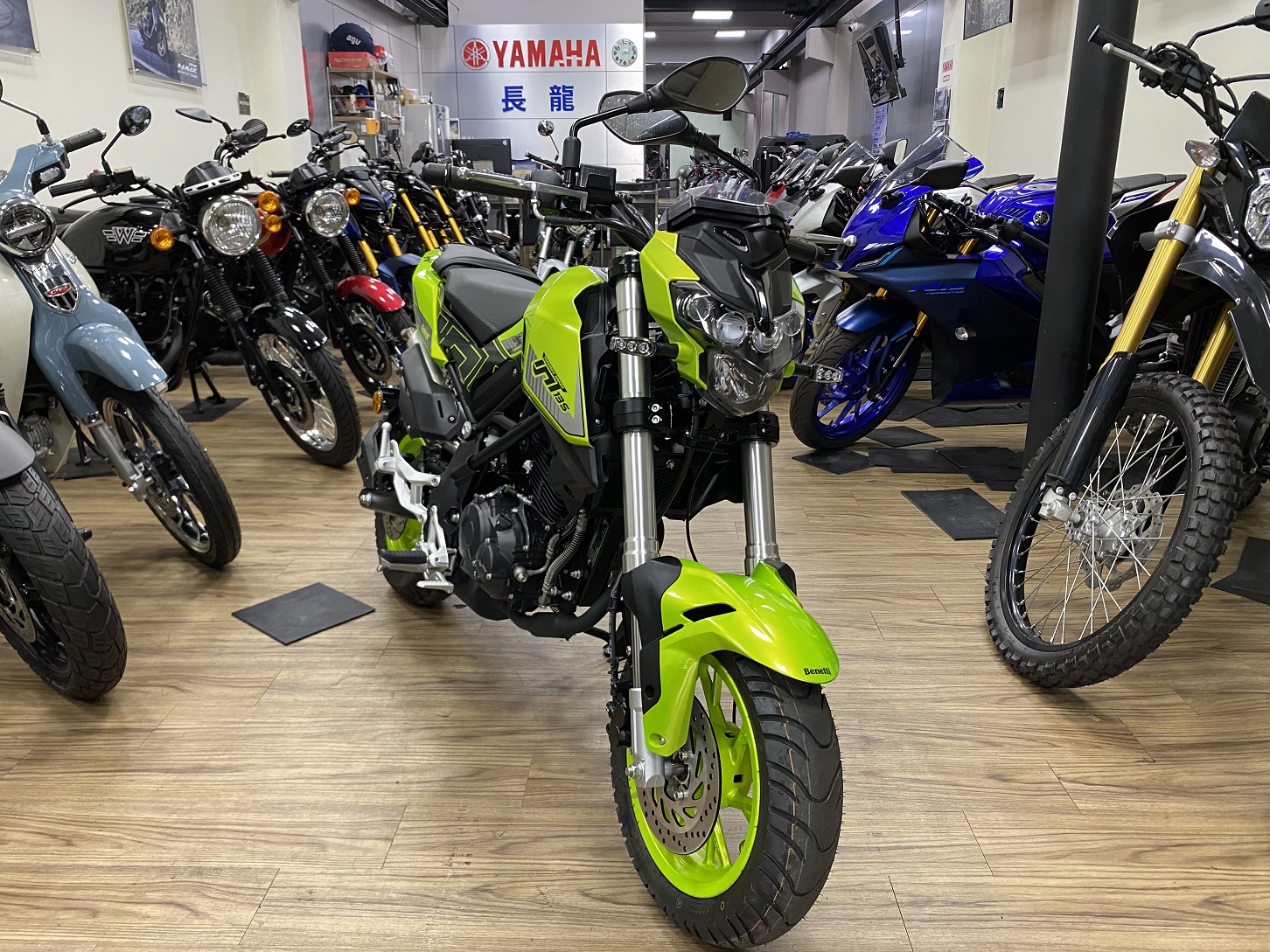 BENELLI TNT 135 - 中古/二手車出售中 【新竹長龍車業】Benelli TNT 135 | 新竹長龍車業行