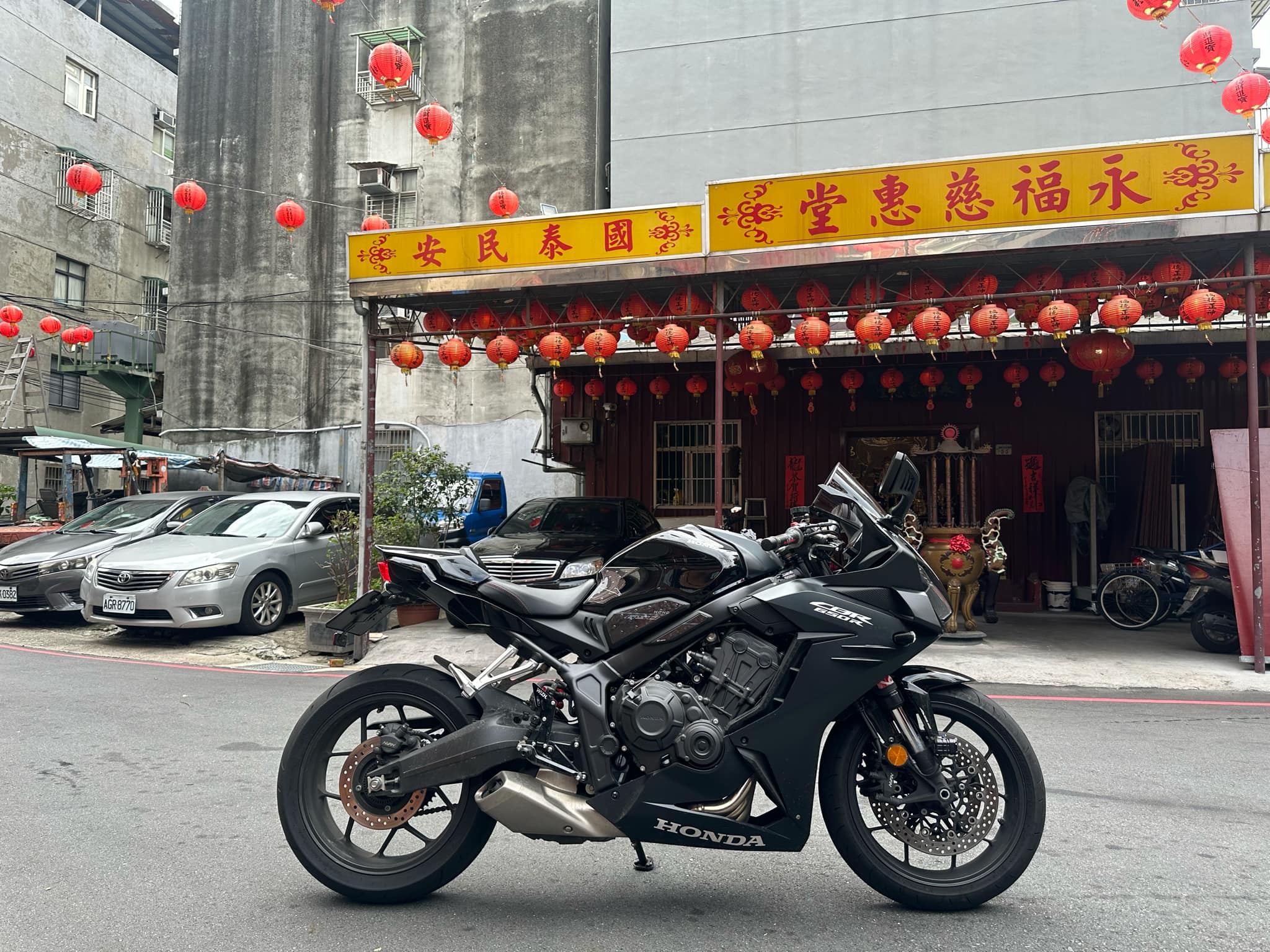 HONDA CBR650R - 中古/二手車出售中 (爵士啊彥)2023年 HONDA CBR650R 黑化 台本車 | 個人自售