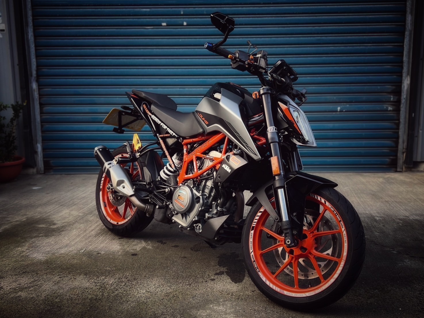 KTM 390DUKE - 中古/二手車出售中 Duke390 全車彩貼 基本改裝 小資族二手重機買賣 | 小資族二手重機買賣