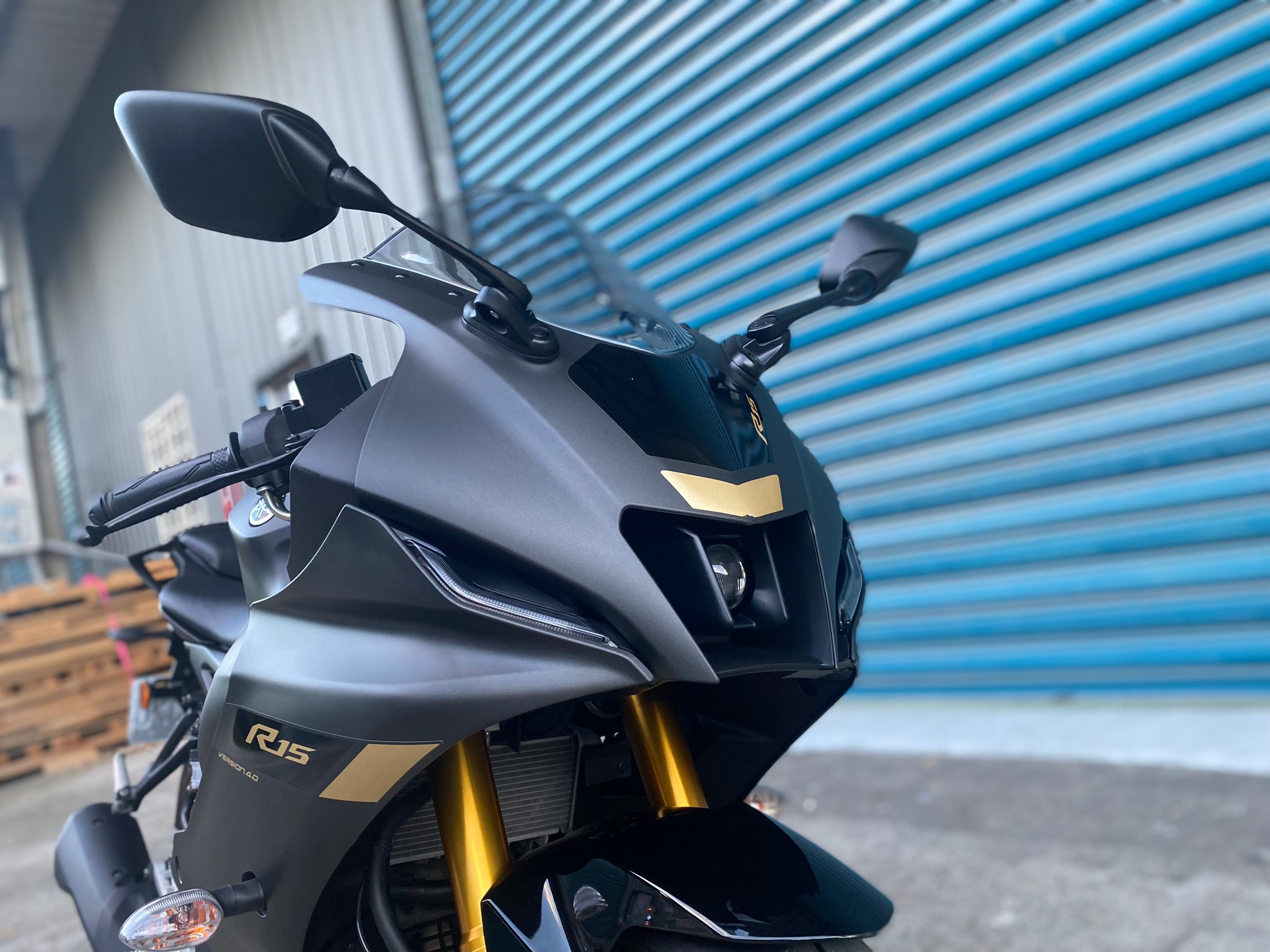 YAMAHA YZF-R15 - 中古/二手車出售中 23年R15V4 黑金版 一手車 無摔 無事故 | Motoshen大聖二輪廣場