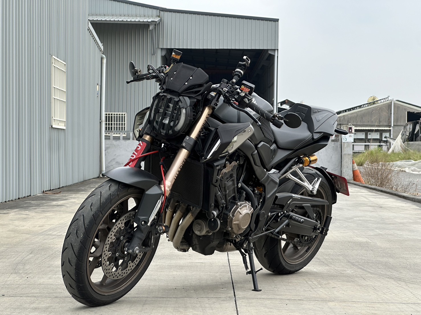 HONDA CB650R - 中古/二手車出售中 CB650R (鈦蠍 前安後歐 全馬快牌） | YSP 建興車業