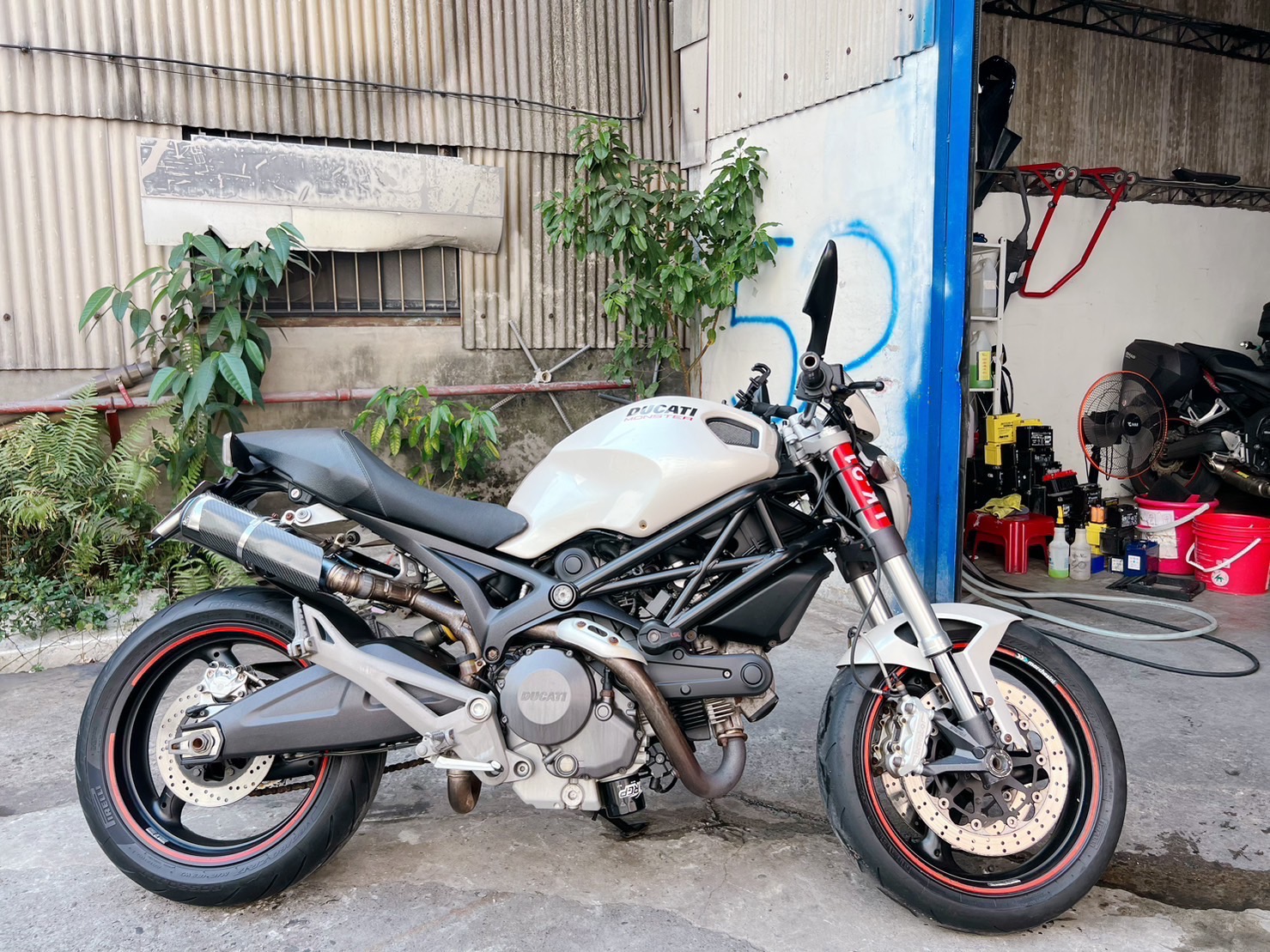 DUCATI MONSTER696 - 中古/二手車出售中 Ducati Monster 696 可分期 可換車 歡迎詢問 line:@q0984380388 | 個人自售