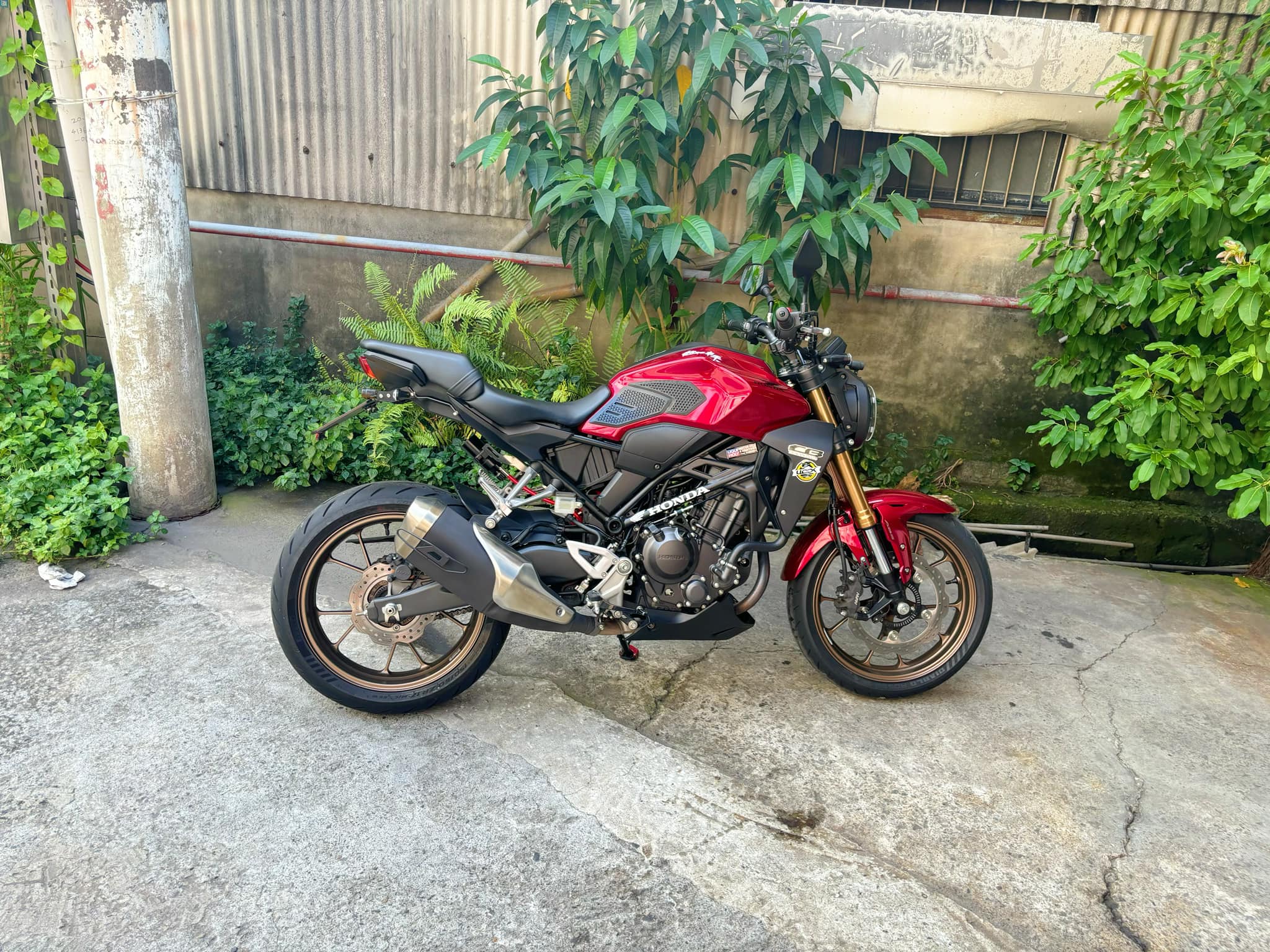 HONDA CB300R - 中古/二手車出售中 HONDA CB300R 有擋顯/滑離 台本車 | 個人自售