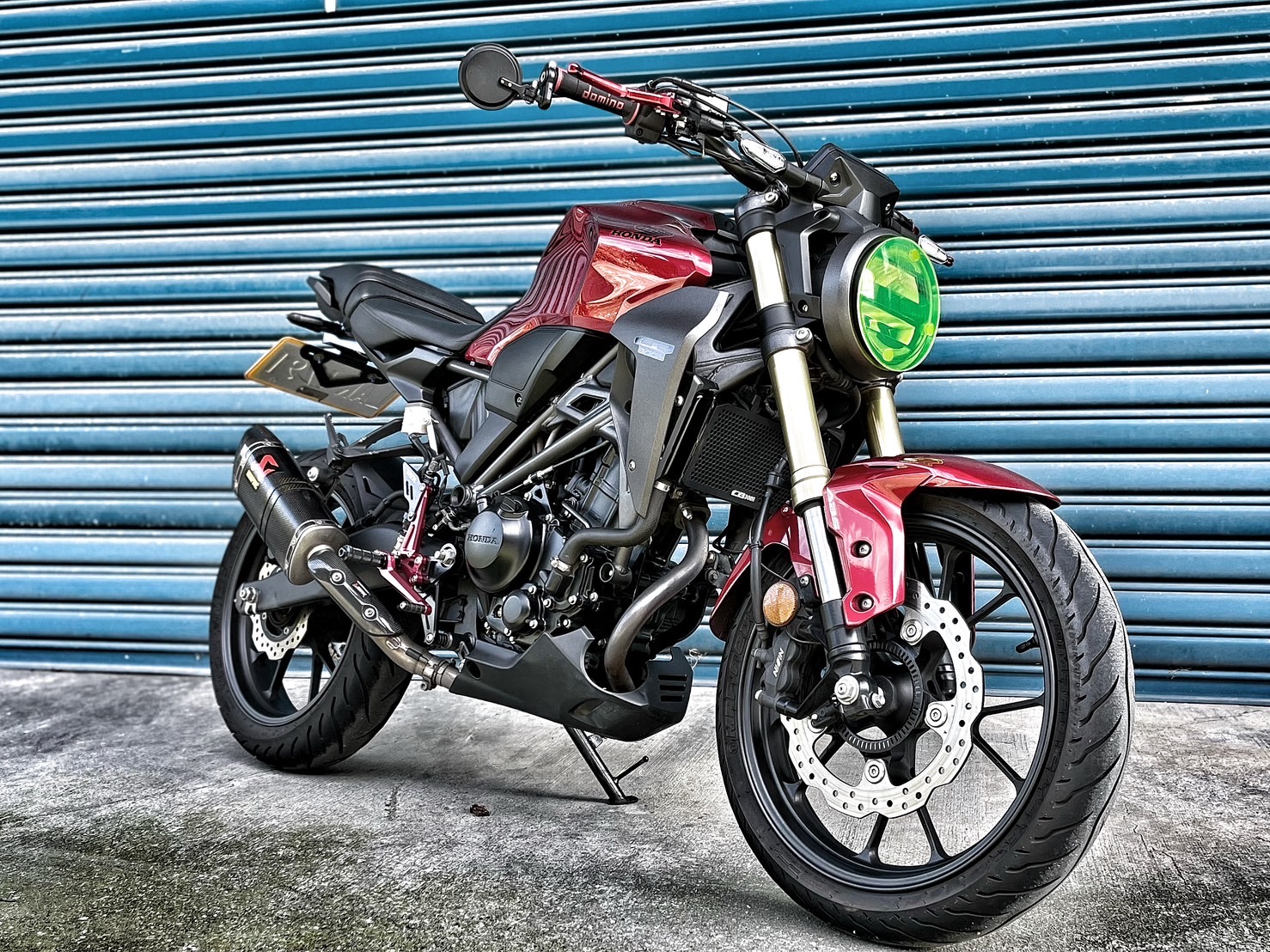 【小資族二手重機買賣】HONDA CB300R - 「Webike-摩托車市」 碳蠍管 WH!Z腳踏 視覺改裝 無摔車無事故 小資族二手重機買賣