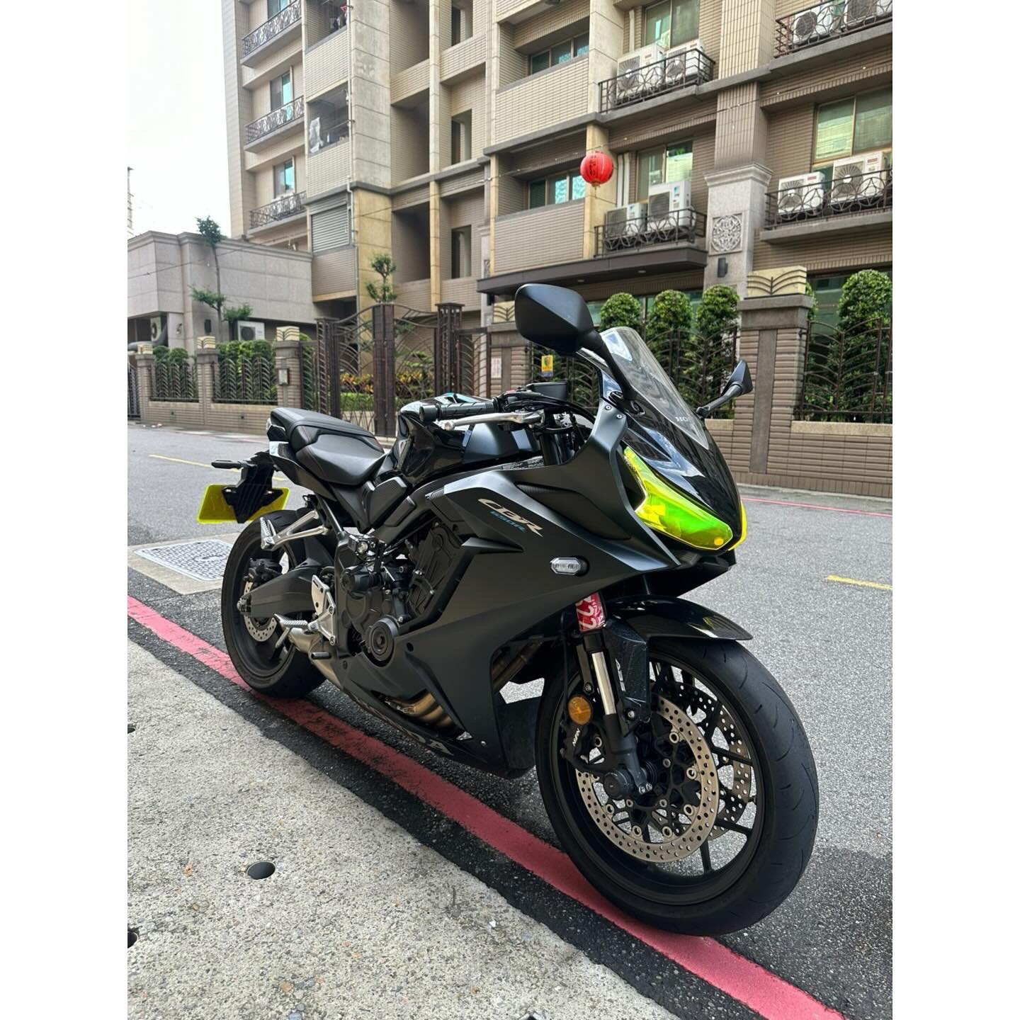 HONDA CBR650R - 中古/二手車出售中 【爵士小詩】2022年HONDA CBR650R 台本車 | 個人自售