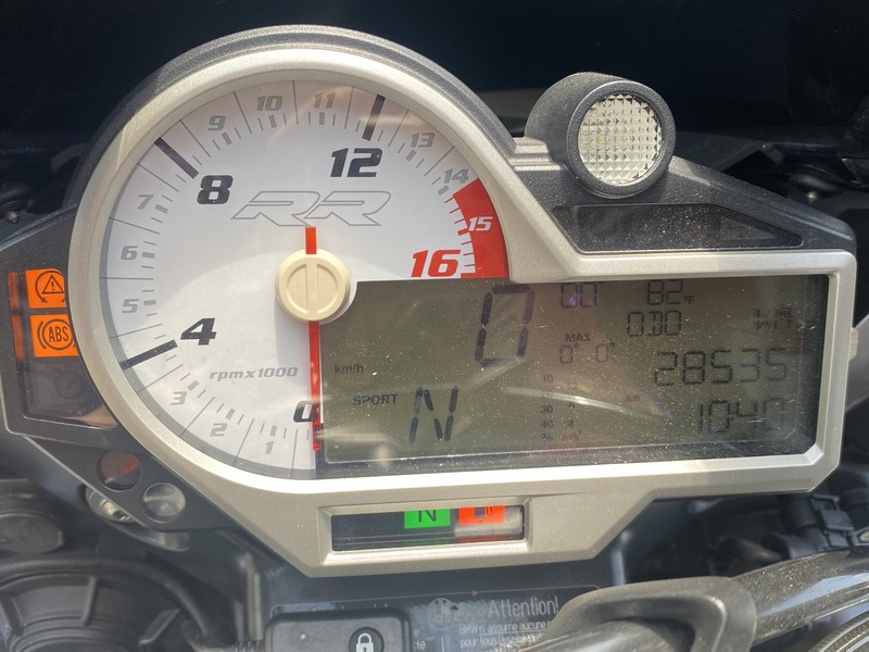 BMW S1000RR - 中古/二手車出售中 15年S1000RR 眾多改裝 行車紀錄器 三色副廠殼 Rizoma後方向燈 Rizoma離合器拉桿 Rizoma短牌架 Lightech護弓 Lightec腳踏後移 GBR引擎護蓋 碳纖維車台護蓋 碳纖維搖臂護蓋 碳纖維油箱護蓋 Puig風鏡 大燈護片 防倒球 | Motoshen大聖二輪廣場