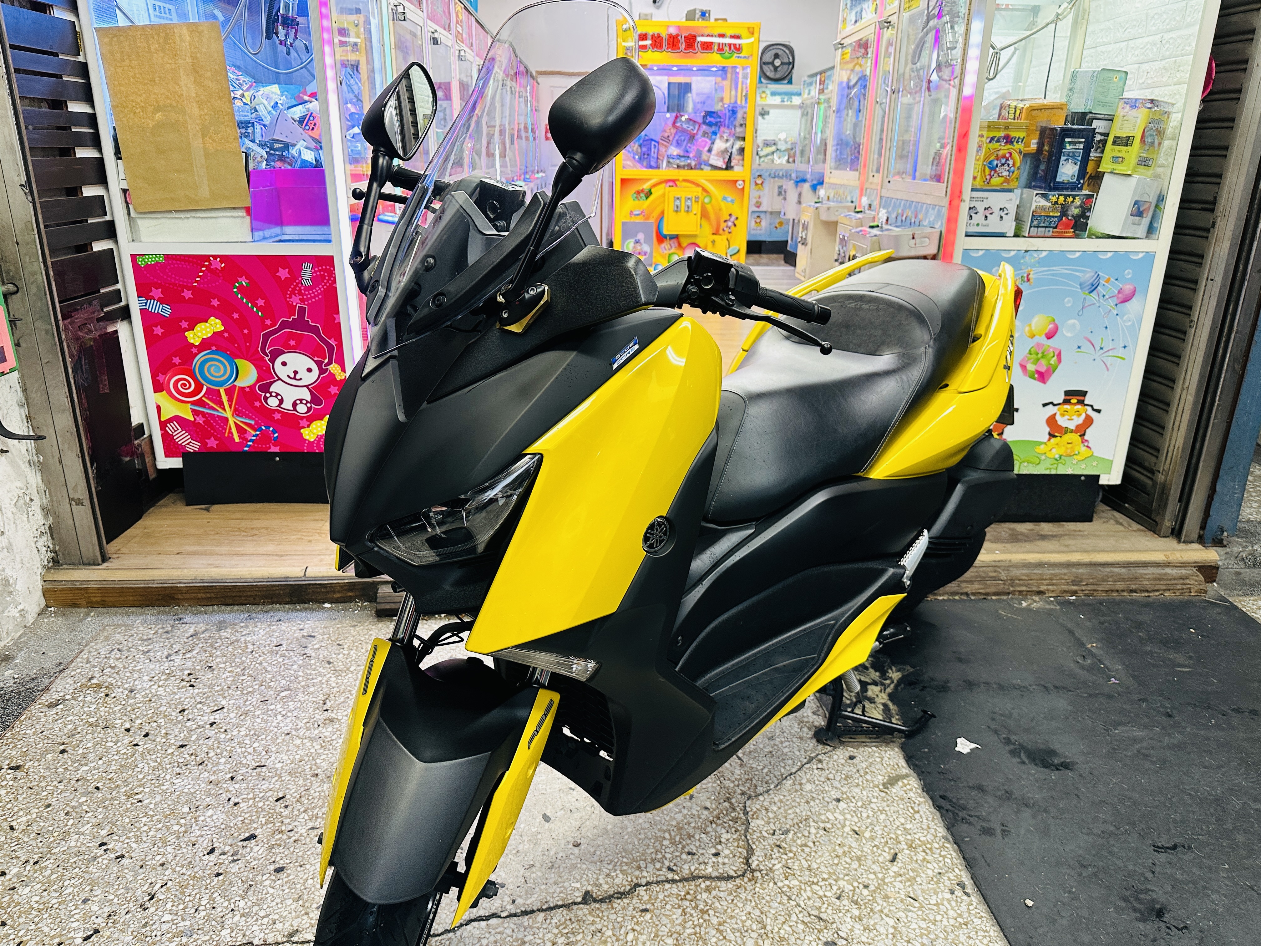 【輪泰車業】YAMAHA X-MAX 300 - 「Webike-摩托車市」 YAMAHA XMAX300 2018 少騎 才1萬1 有行車記錄器